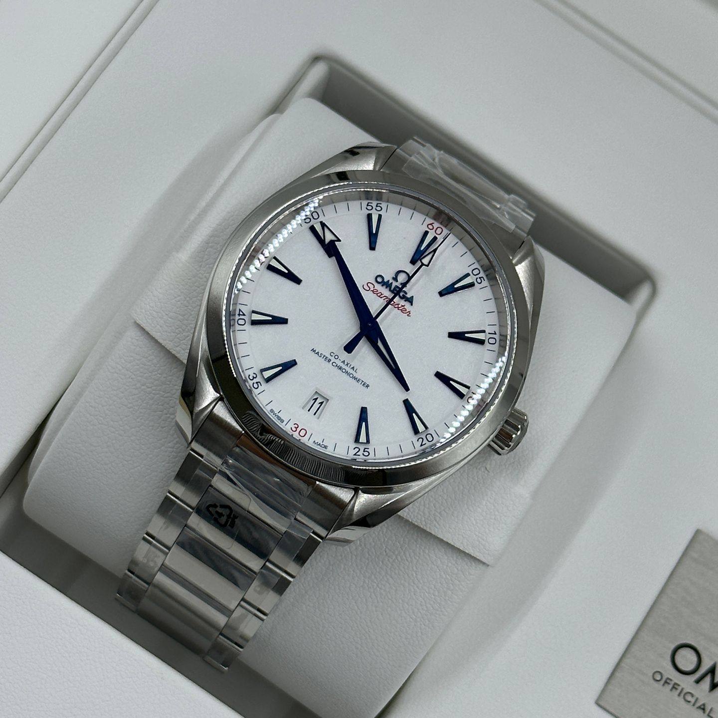 Omega Seamaster Aqua Terra 522.10.41.21.04.001 (2023) - White dial 41 mm Steel case (3/8)