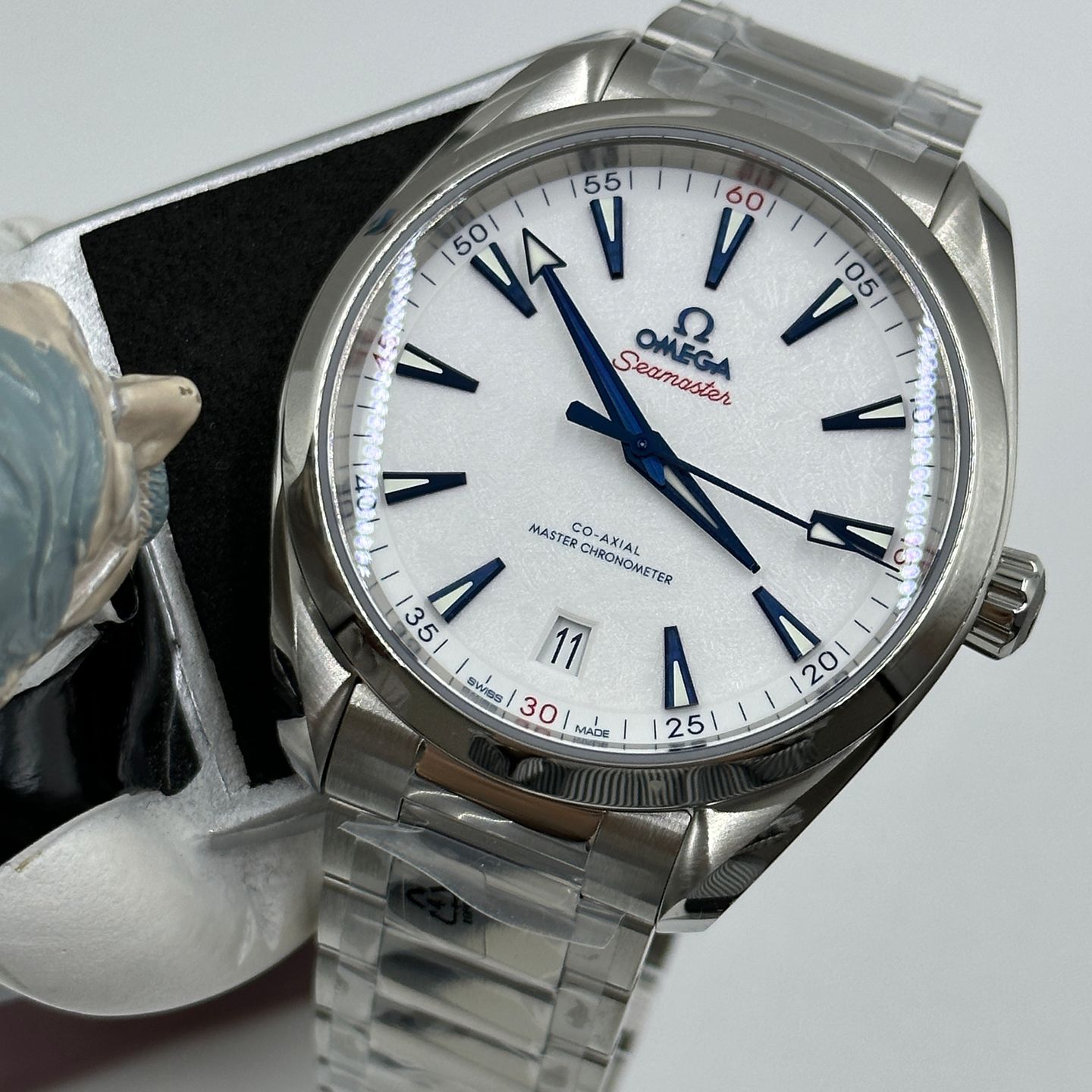 Omega Seamaster Aqua Terra 522.10.41.21.04.001 (2023) - White dial 41 mm Steel case (1/8)