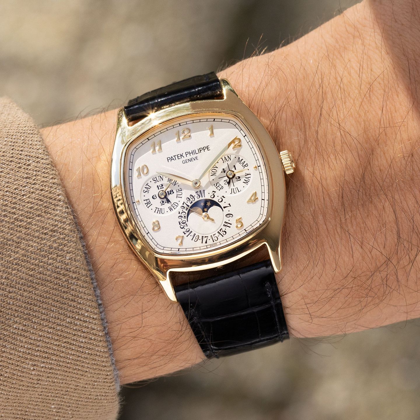 Patek Philippe Perpetual Calendar 5940J (2015) - Zilver wijzerplaat 38mm Geelgoud (1/8)