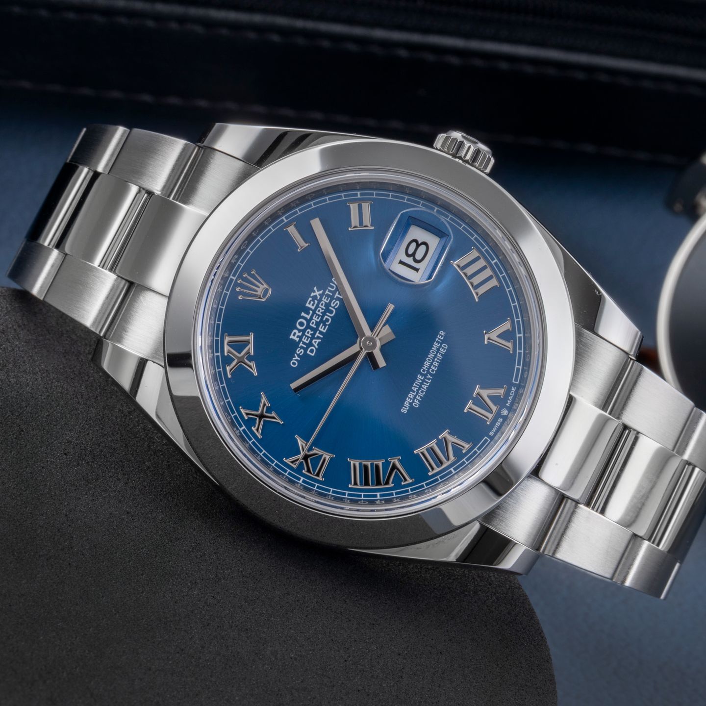 Rolex Datejust 41 126300 (Onbekend (willekeurig serienummer)) - 41mm Staal (2/8)