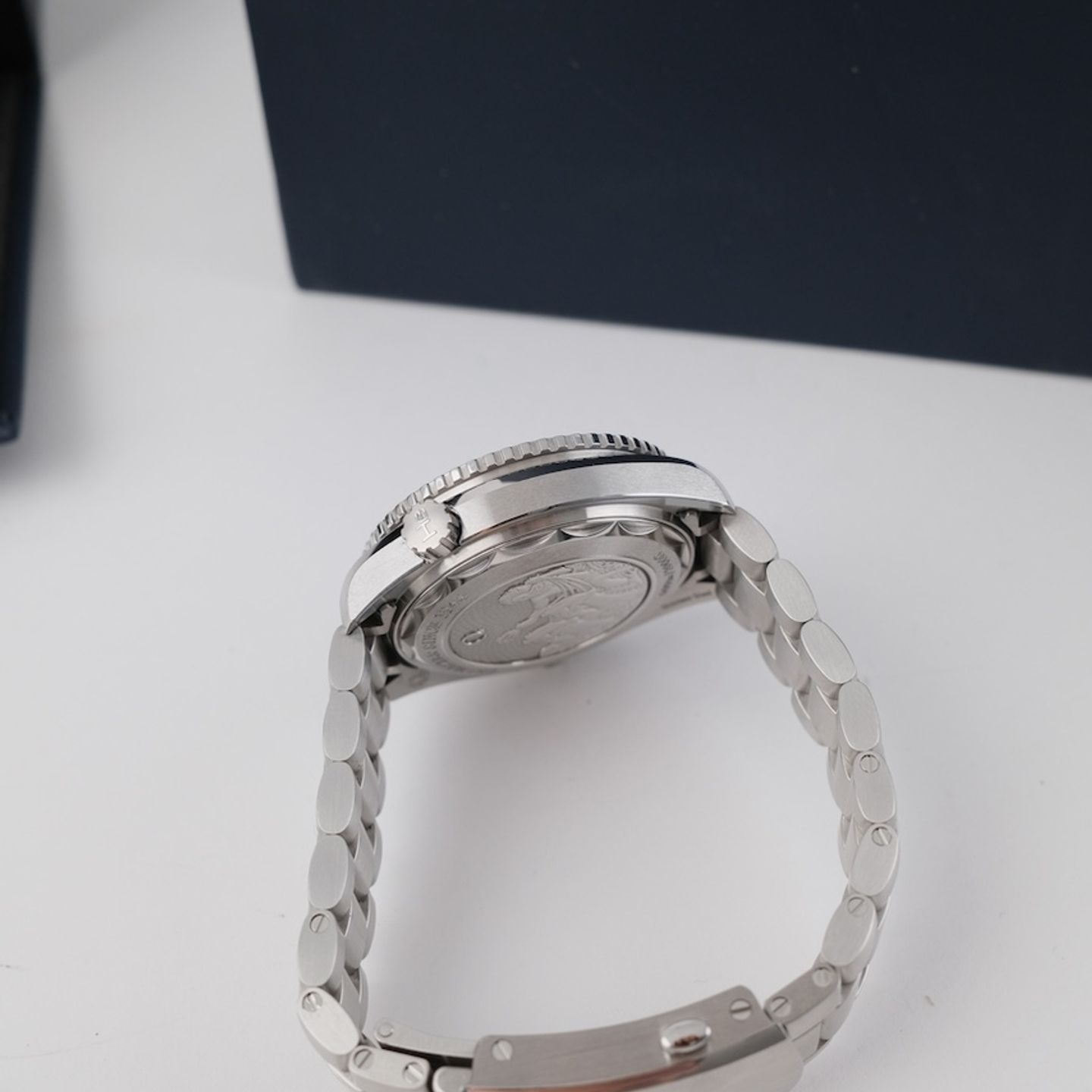 Omega Seamaster Planet Ocean 215.30.40.20.03.002 - (6/8)