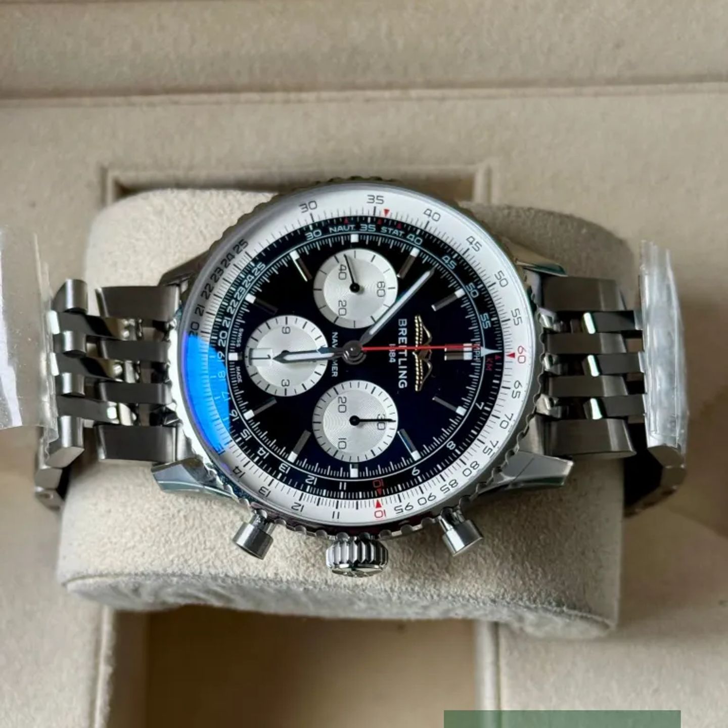 Breitling Navitimer 1 B01 Chronograph AB0138211B1A1 - (4/7)