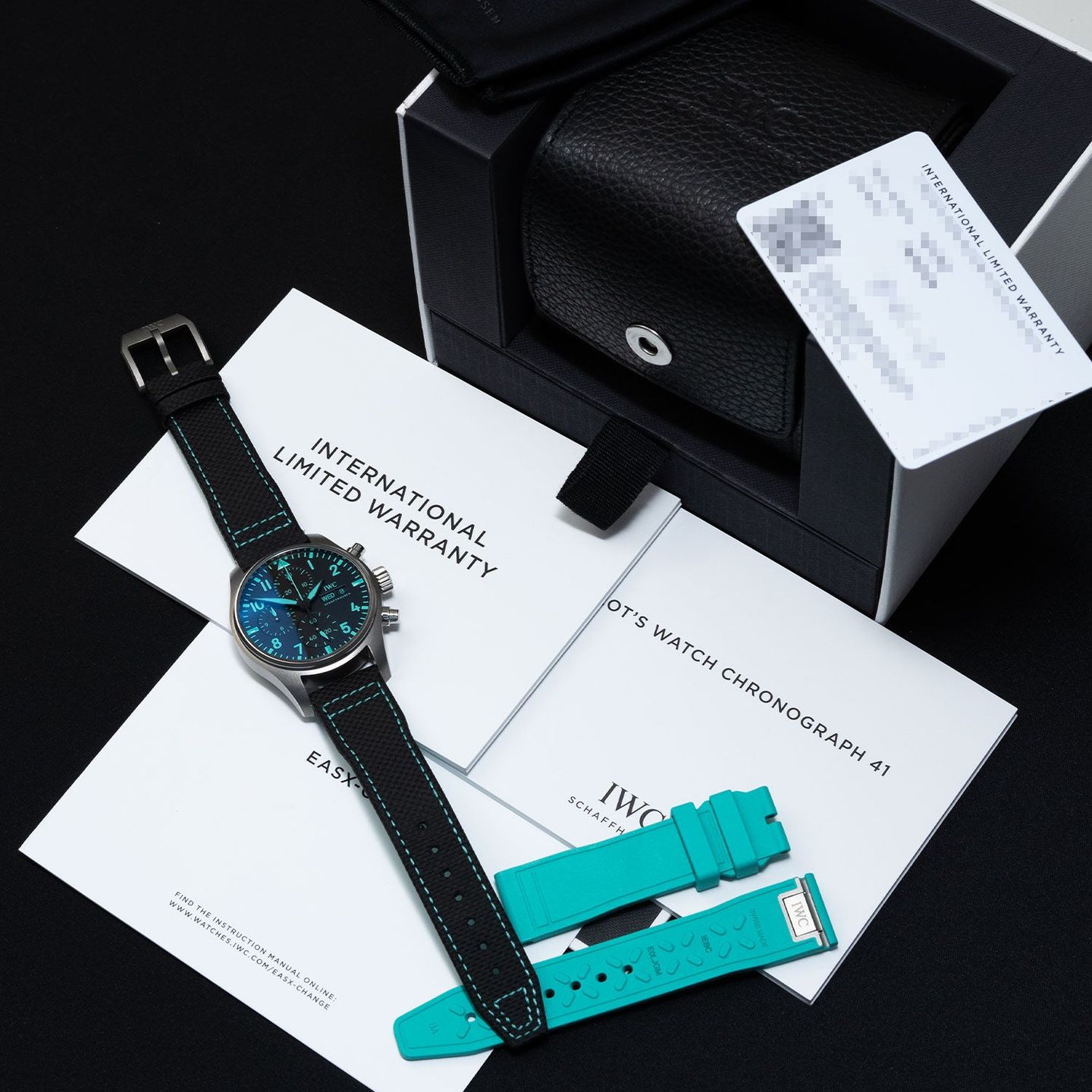 IWC Pilot Chronograph IW388108 (2022) - Zwart wijzerplaat 41mm Titanium (6/6)