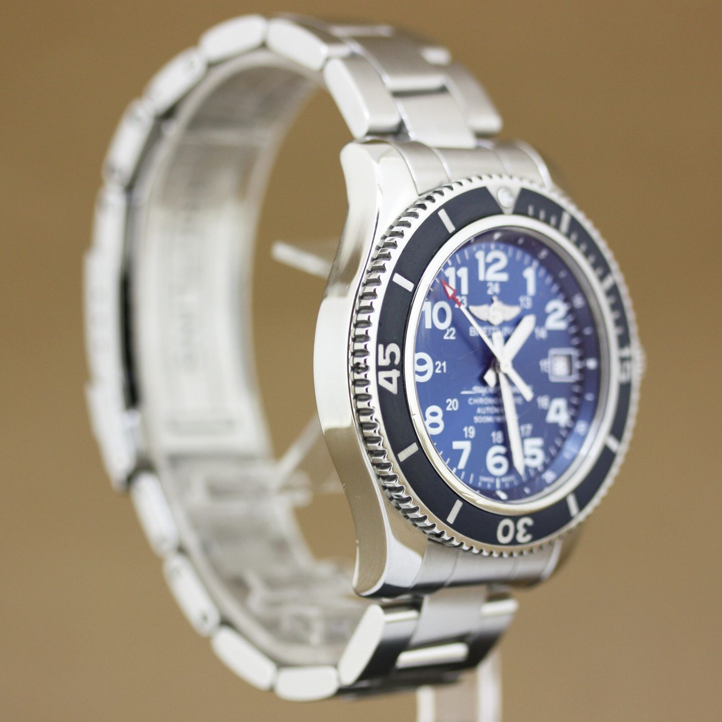 Breitling Superocean II 42 A17365 (2015) - 42 mm Steel case (4/8)