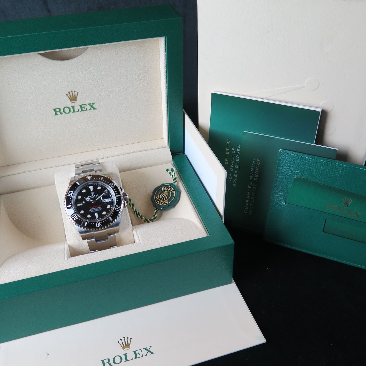 Rolex Sea-Dweller 126600 - (8/8)