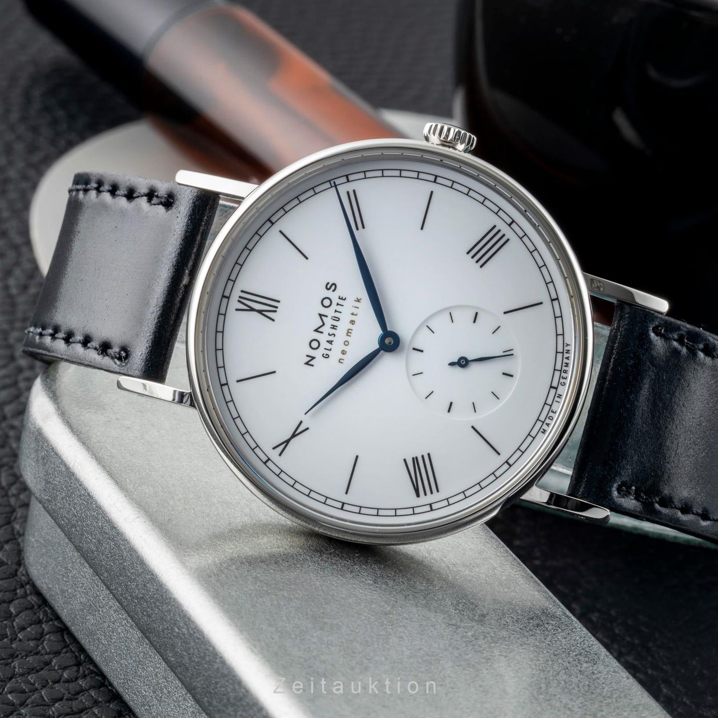 NOMOS Ludwig Neomatik 250.S1 - (2/8)