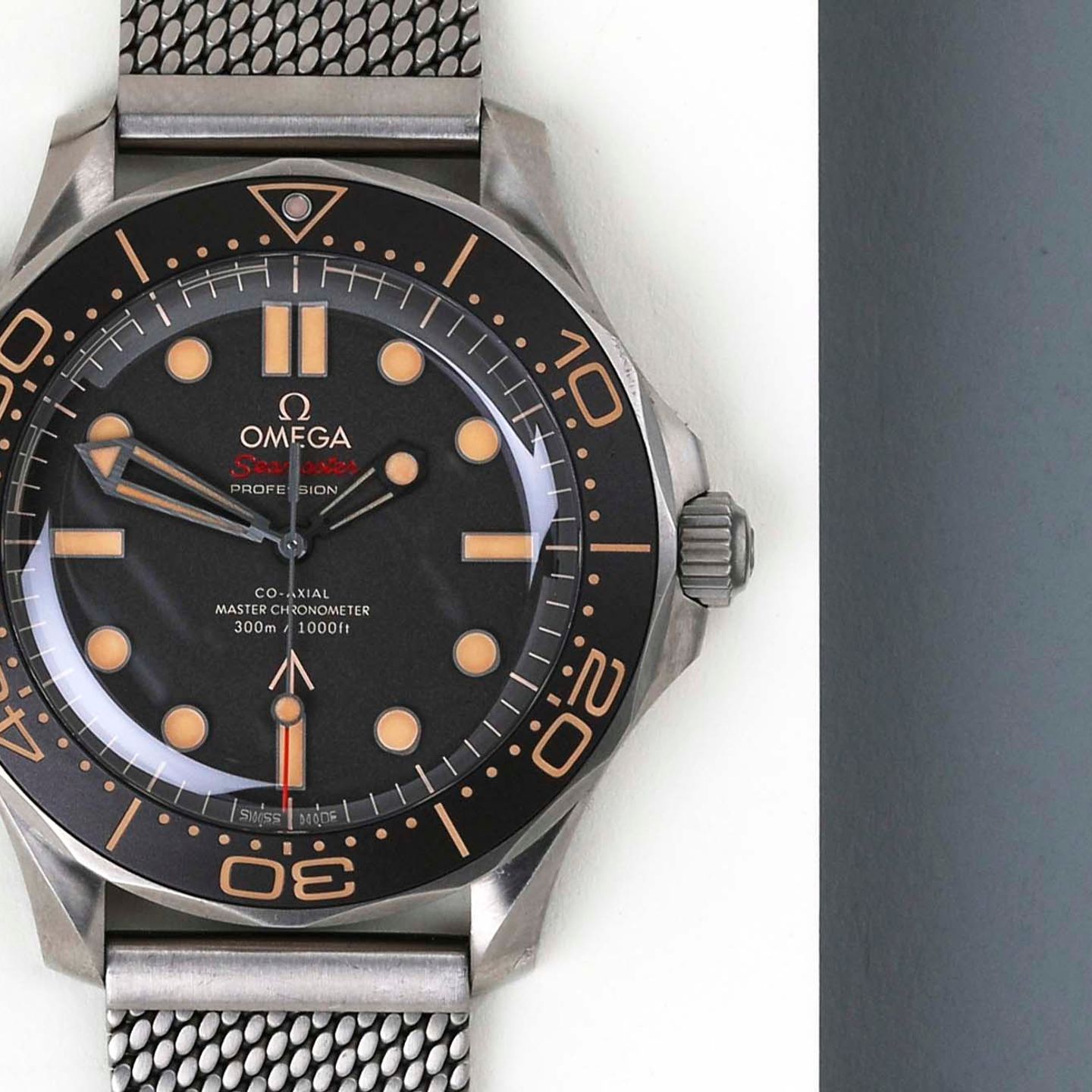 Omega Seamaster Diver 300 M 210.90.42.20.01.001 (2022) - Bruin wijzerplaat 42mm Titanium (5/8)