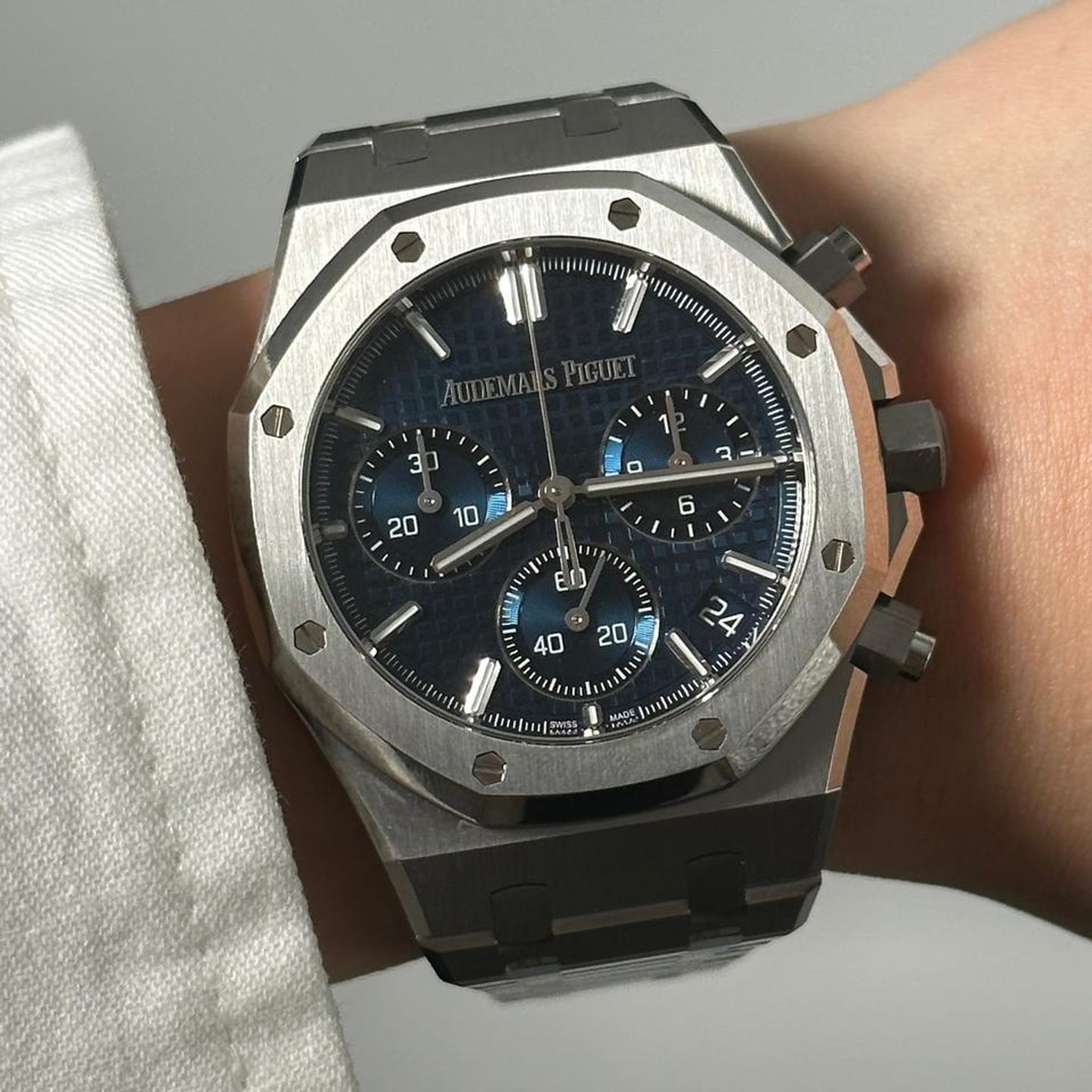 Audemars Piguet Royal Oak 26240ST.OO.1320ST.05 - (1/10)