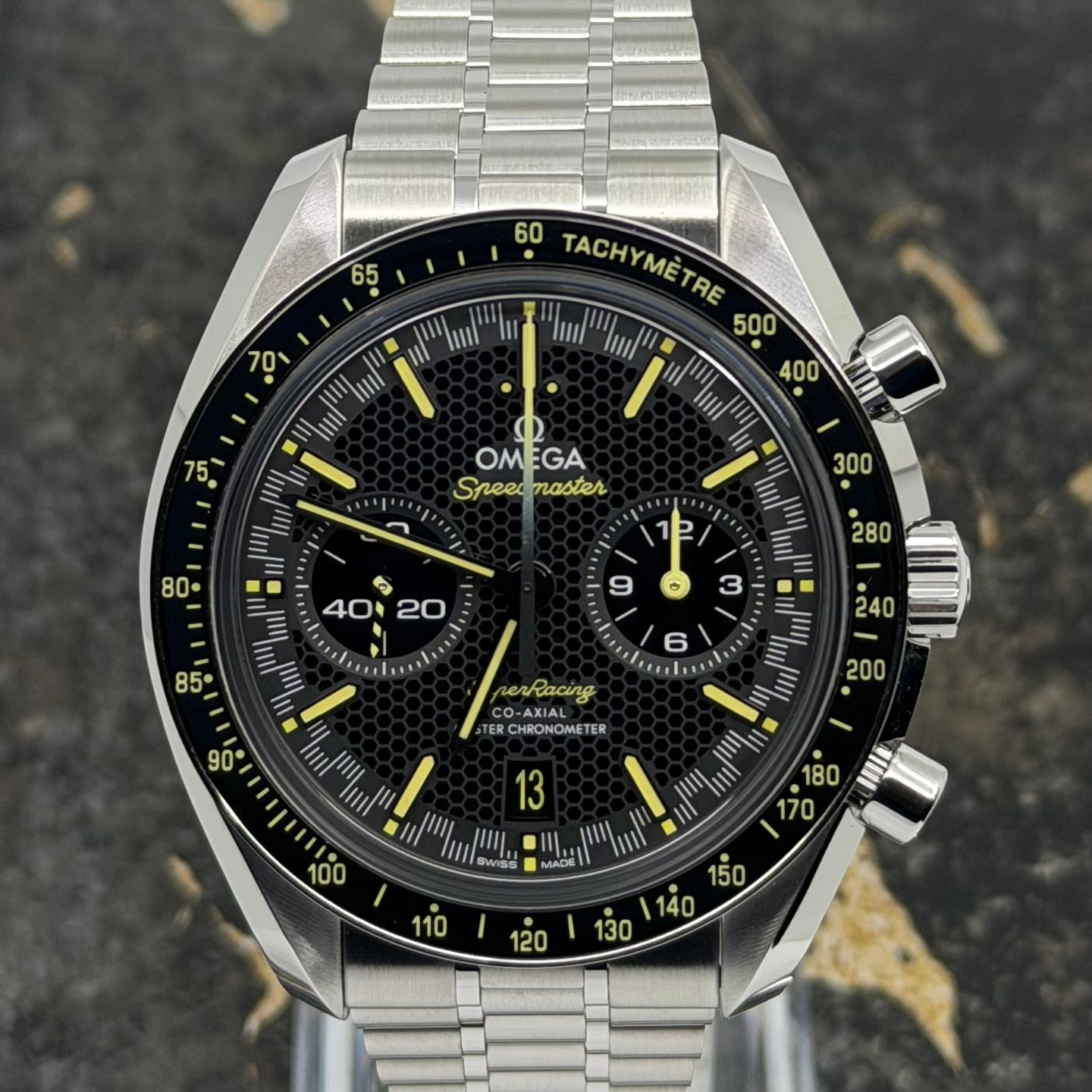 Omega Speedmaster 329.30.44.51.01.003 - (2/8)