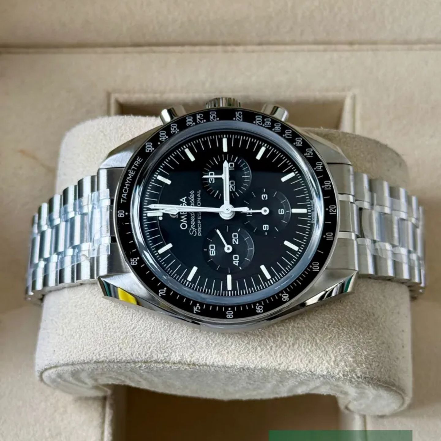 Omega Speedmaster Professional Moonwatch 310.30.42.50.01.002 (2026) - Black dial 42 mm Steel case (5/7)