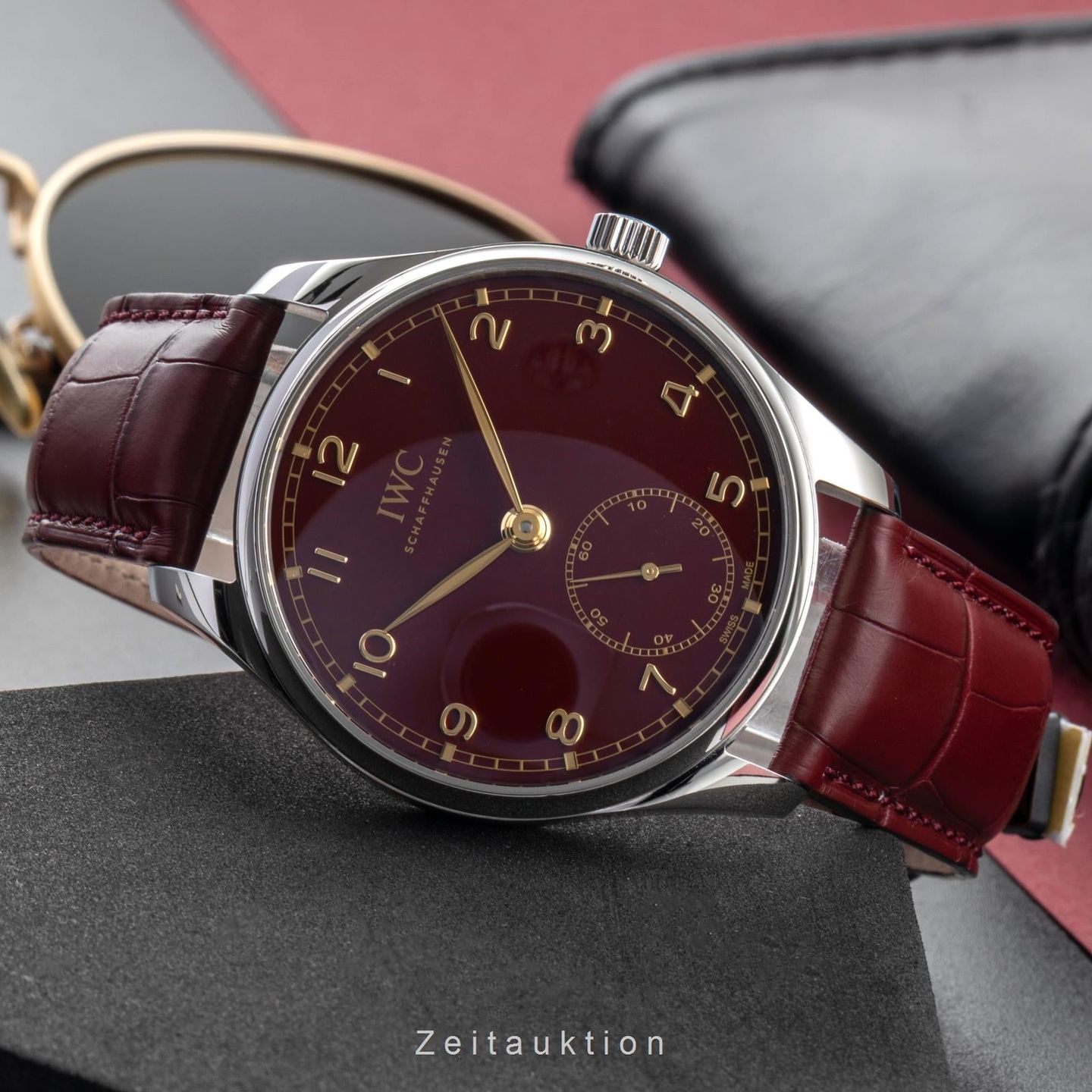 IWC Portuguese Automatic IW358315 (Unknown (random serial)) - Red dial 40 mm Steel case (2/8)