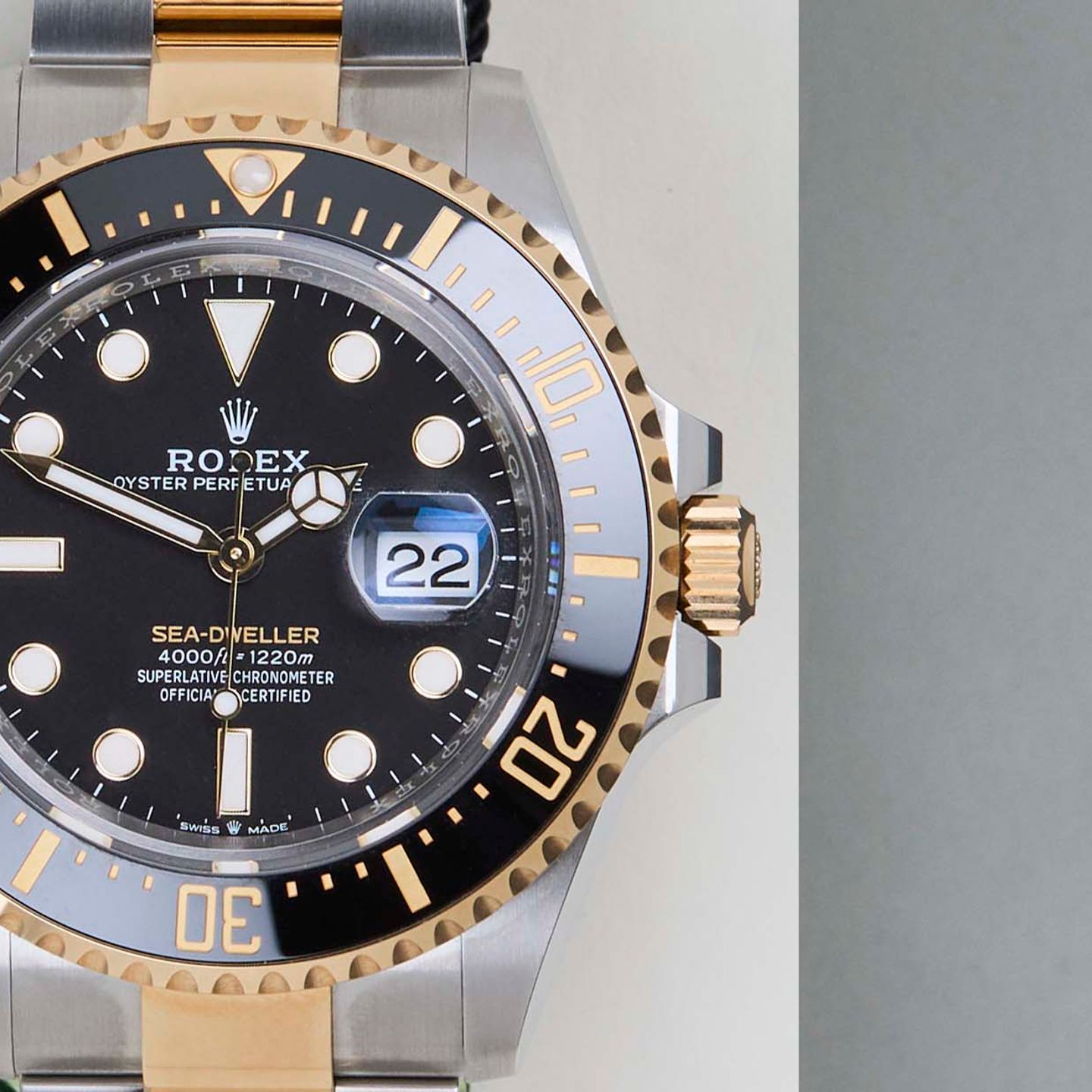 Rolex Sea-Dweller 126603 (2023) - Black dial 43 mm Gold/Steel case (5/8)