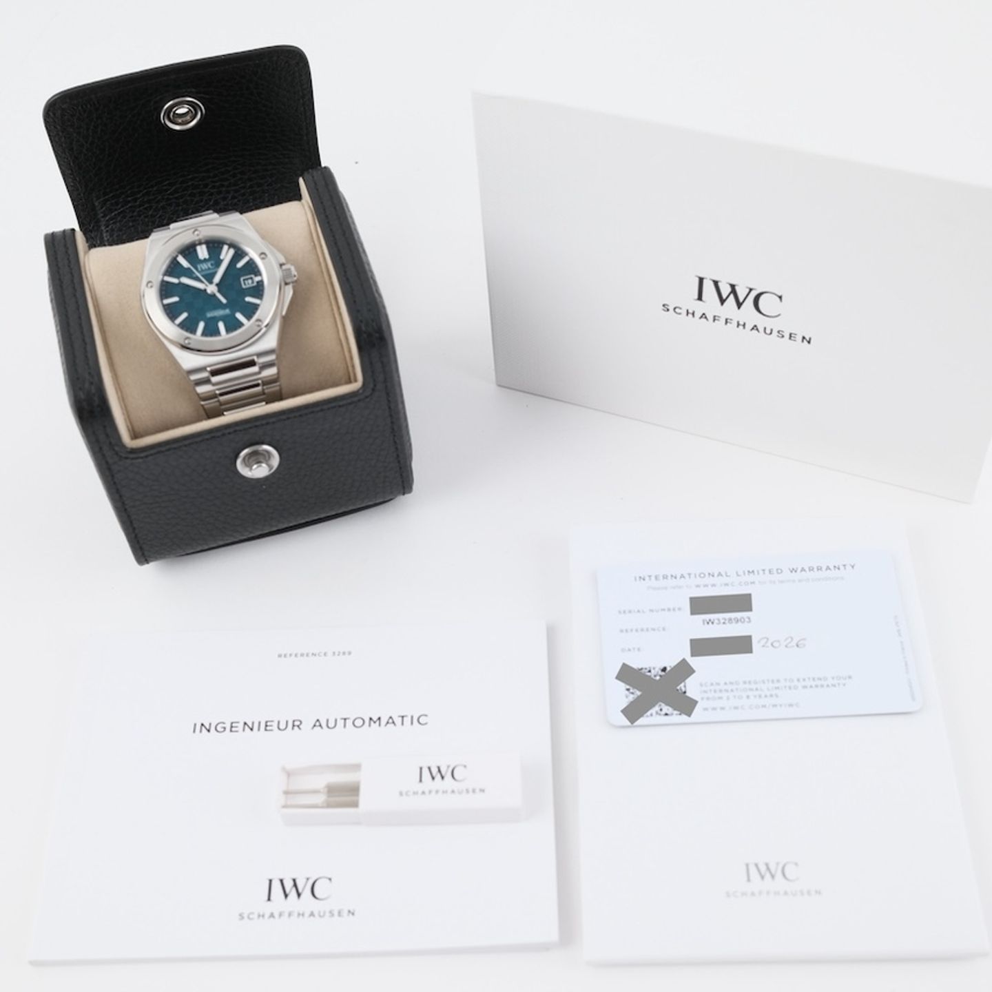 IWC Ingenieur Automatic IW328903 (2026) - Blue dial 40 mm Steel case (8/8)