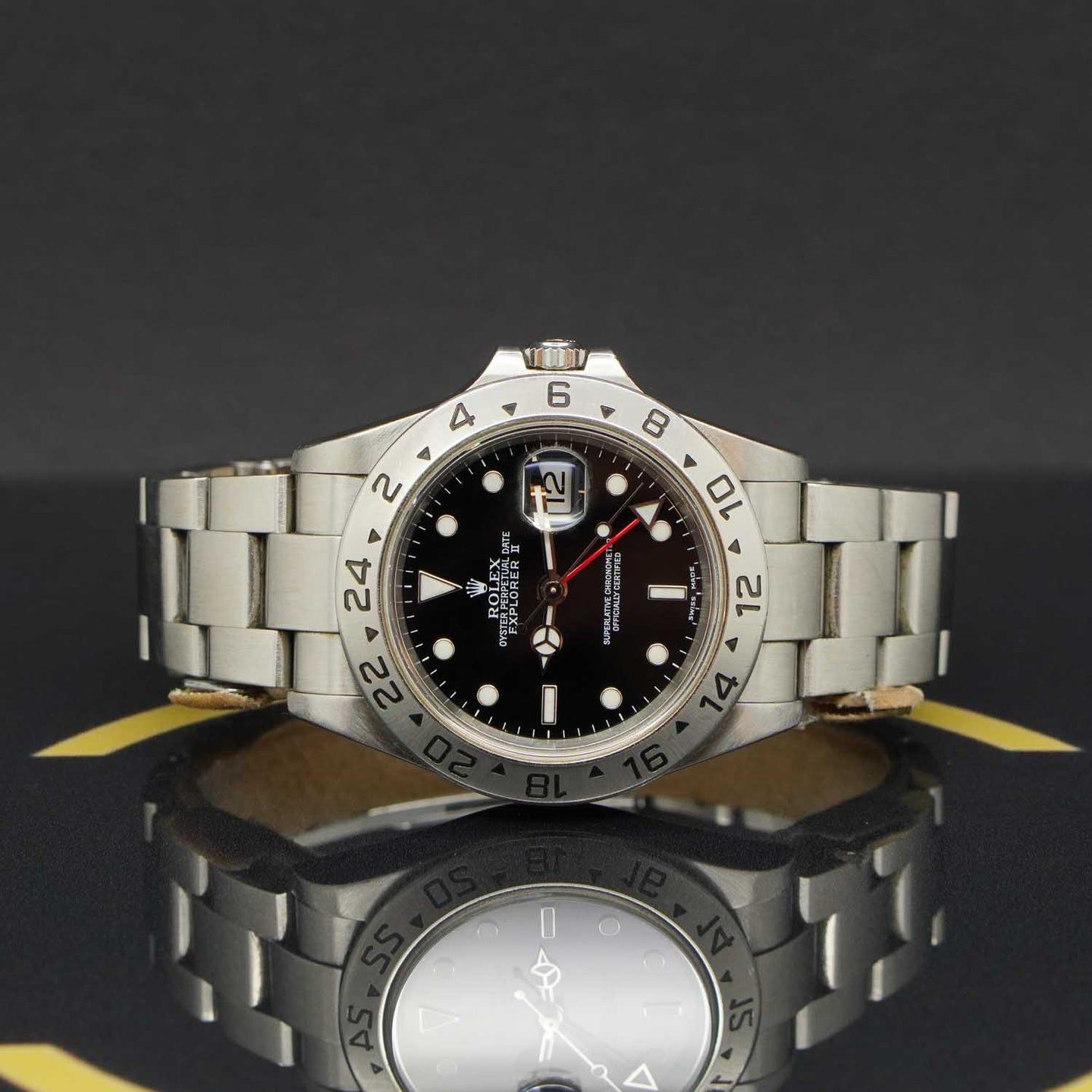 Rolex Explorer II 16570 (2004) - Black dial 40 mm Steel case (4/7)