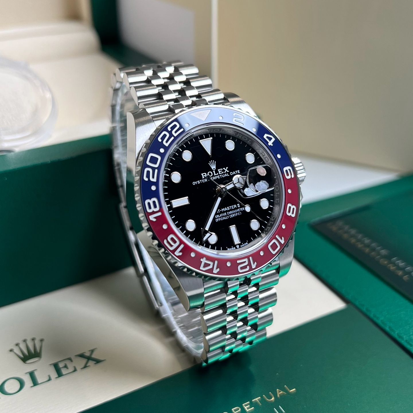 Rolex GMT-Master II 126710BLRO (2024) - Zwart wijzerplaat 40mm Staal (2/5)