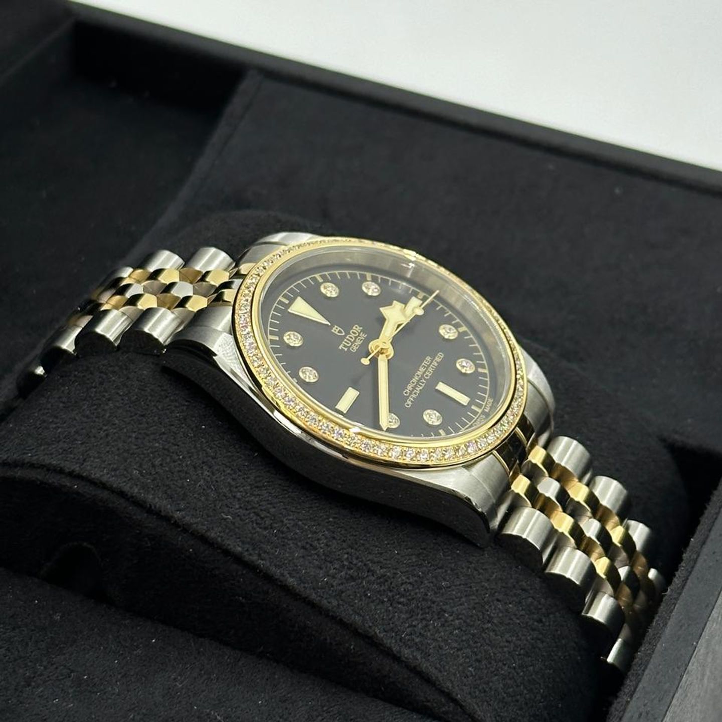 Tudor Unknown 79653 (2026) - 36mm Goud/Staal (6/10)