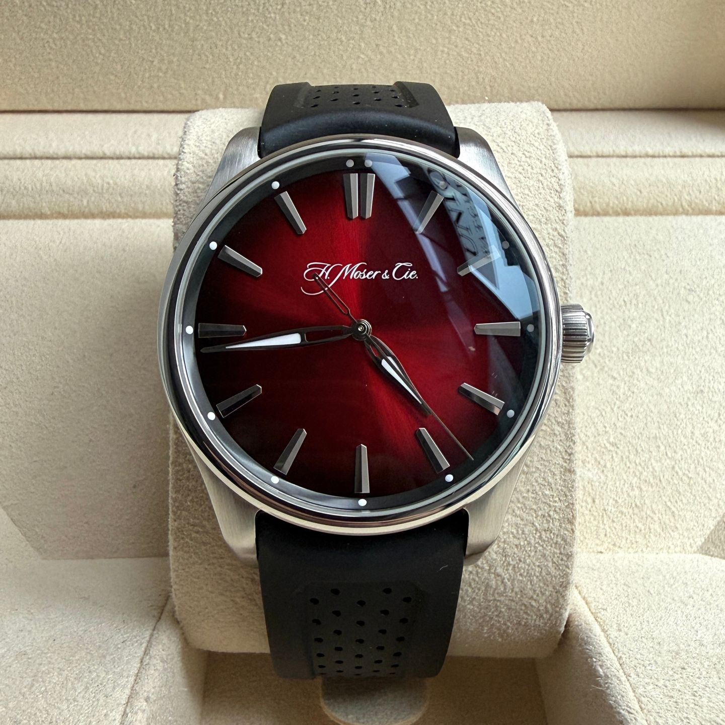 H. Moser & Cie. Pioneer 3200-1207 - (2/14)