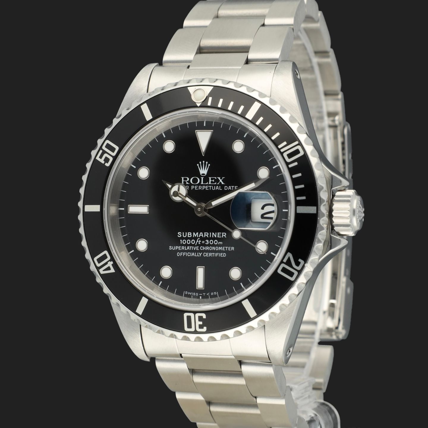 Rolex Submariner Date 16610 (1996) - Black dial 40 mm Steel case (1/8)