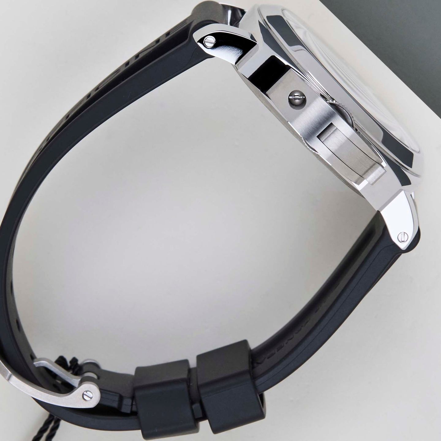 Panerai Luminor Base Logo PAM01086 (2026) - Black dial 44 mm Steel case (8/8)