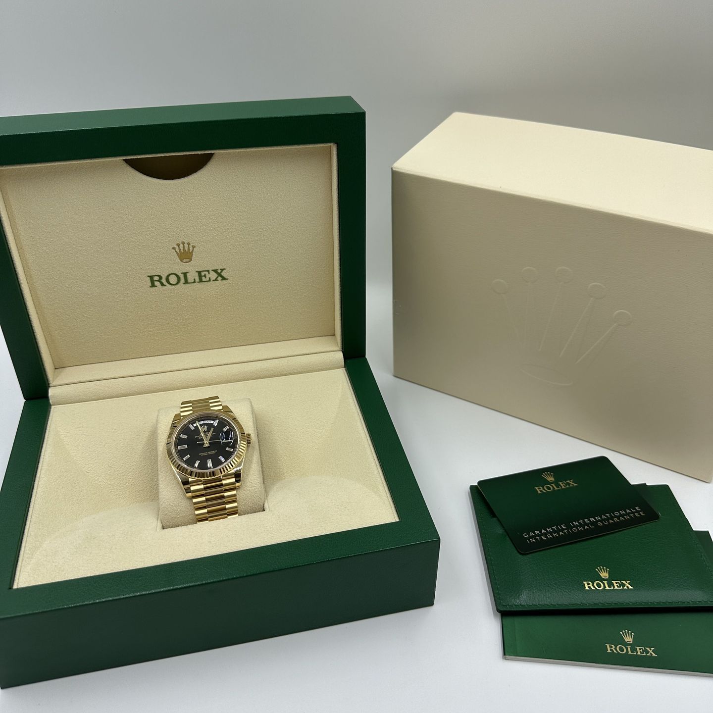 Rolex Day-Date 40 228238 (Unknown (random serial)) - Black dial 40 mm Yellow Gold case (2/8)