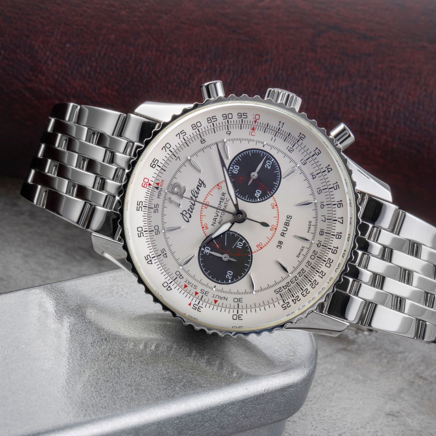 Breitling Navitimer A47330 (Unknown (random serial)) - Steel case (2/8)
