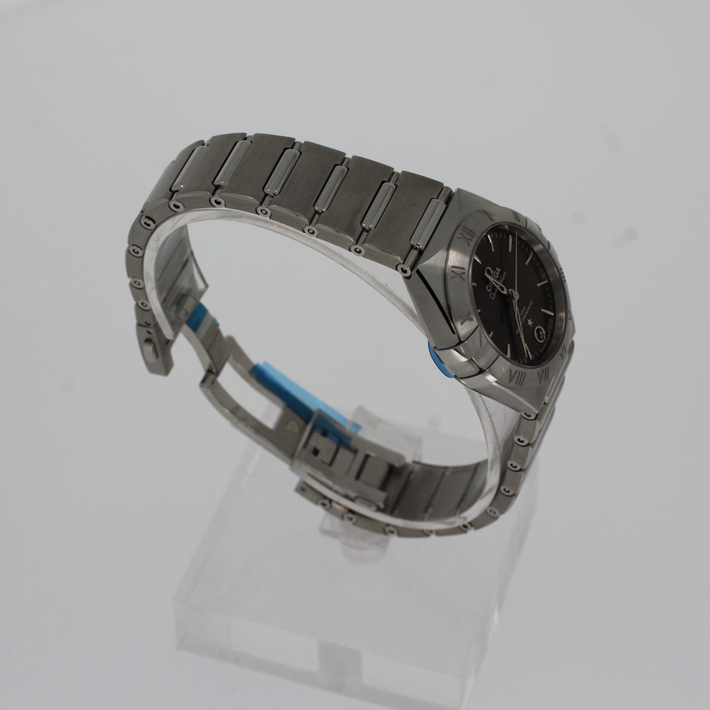 Omega Constellation 131.10.29.20.06.001 (2024) - Grey dial 29 mm Steel case (4/4)