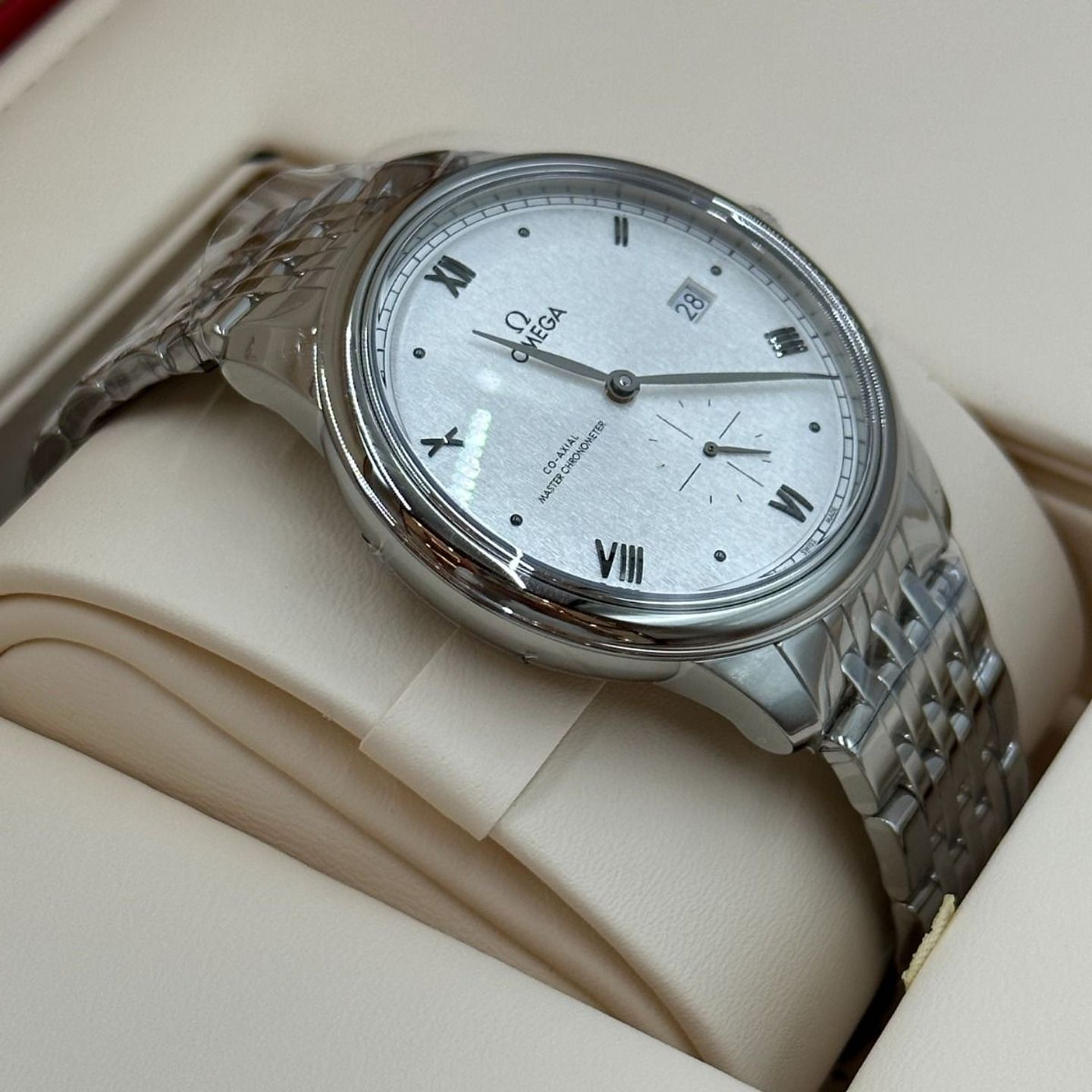 Omega De Ville 434.10.41.20.02.001 (2024) - Silver dial 41 mm Steel case (7/8)