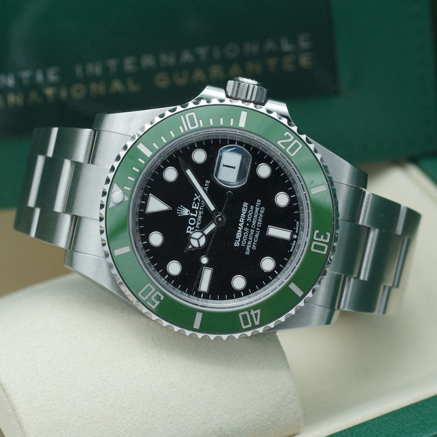Rolex Submariner Date 126610LV (2026) - Black dial 41 mm Steel case (2/8)