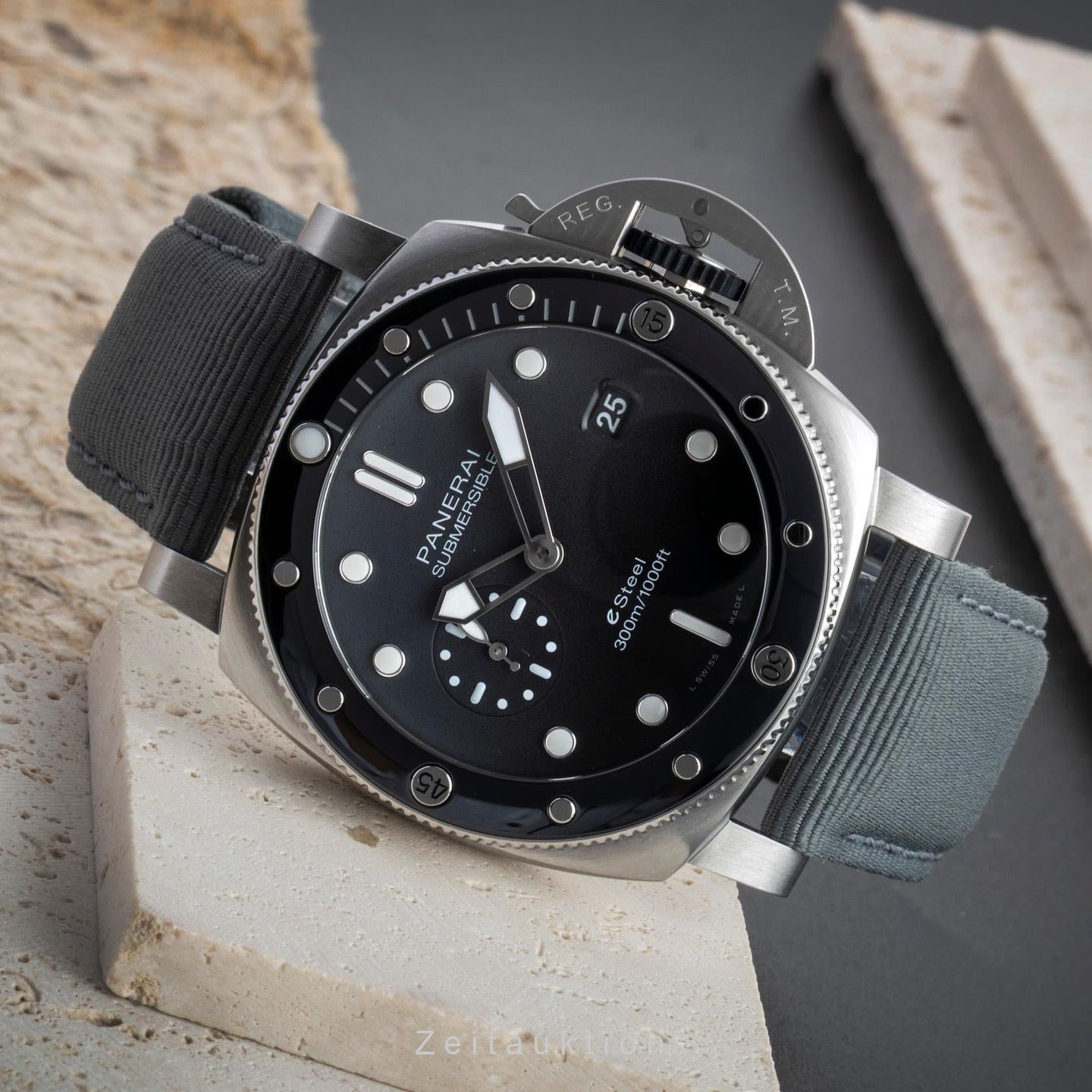 Panerai Luminor Submersible PAM01288 - (2/8)