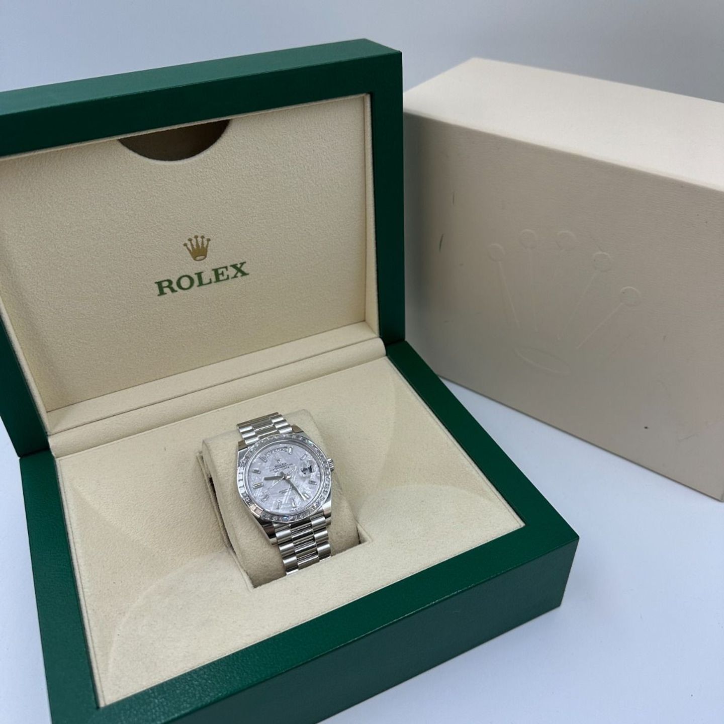 Rolex Day-Date 40 228396TBR (2022) - Grijs wijzerplaat 40mm Platina (3/8)