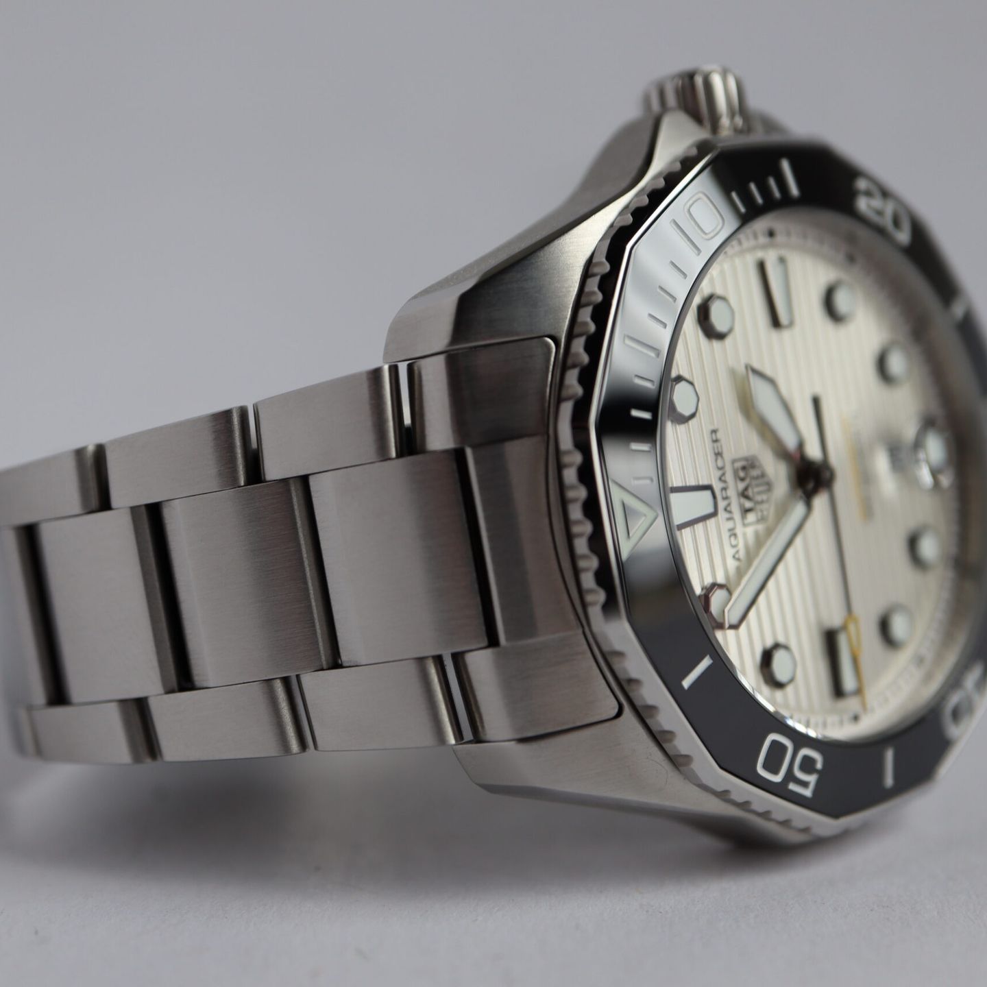 TAG Heuer Aquaracer 300M WBP201C.BA0632 (2024) - Grijs wijzerplaat 43mm Staal (6/8)