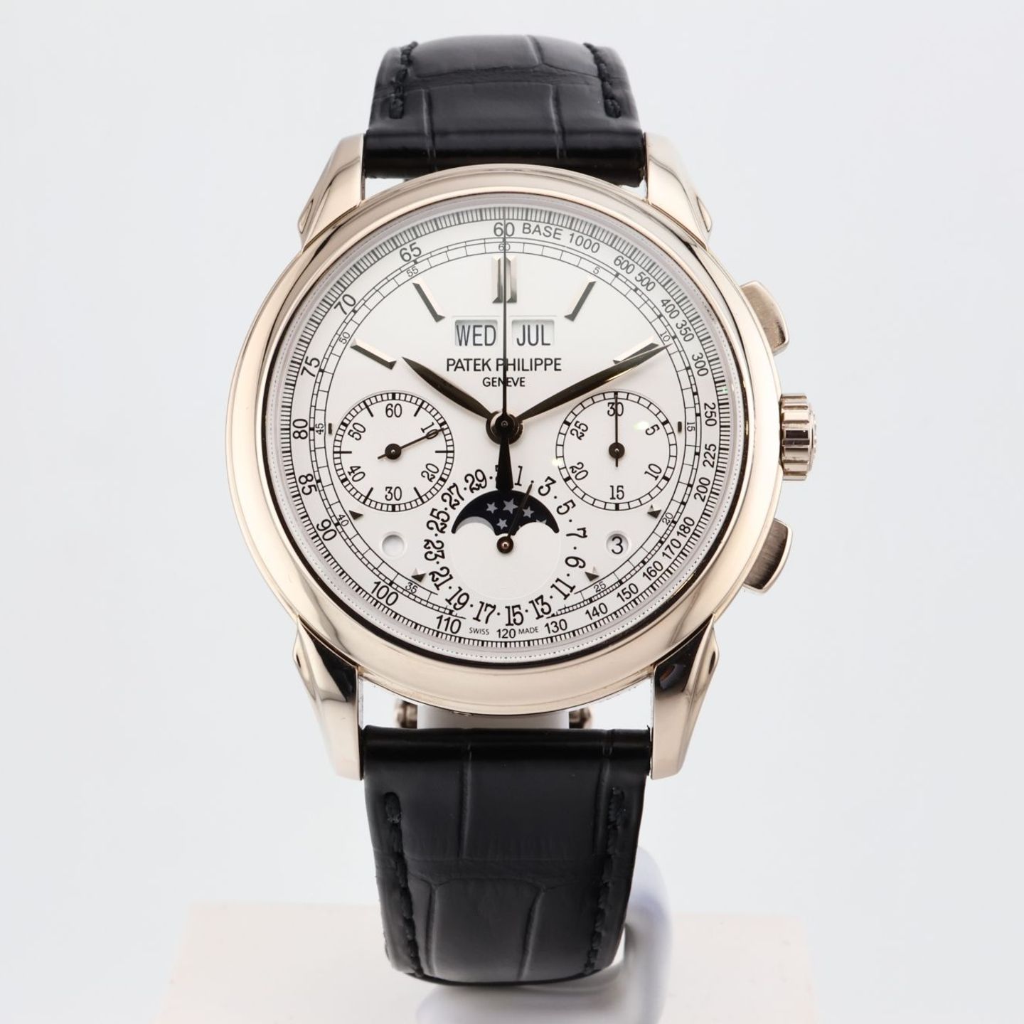 Patek Philippe Perpetual Calendar Chronograph 5270G-018 (Unknown (random serial)) - White dial 41 mm White Gold case (1/2)