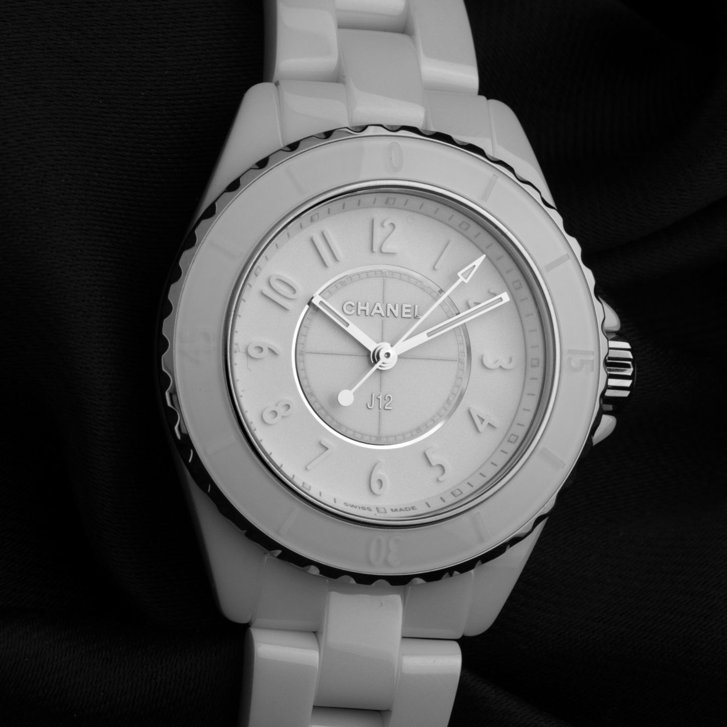Chanel J12 H6345 - (3/7)