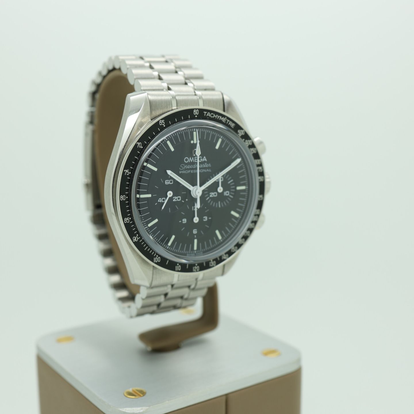 Omega Speedmaster Professional Moonwatch 310.30.42.50.01.002 (2022) - Black dial 42 mm Steel case (2/8)