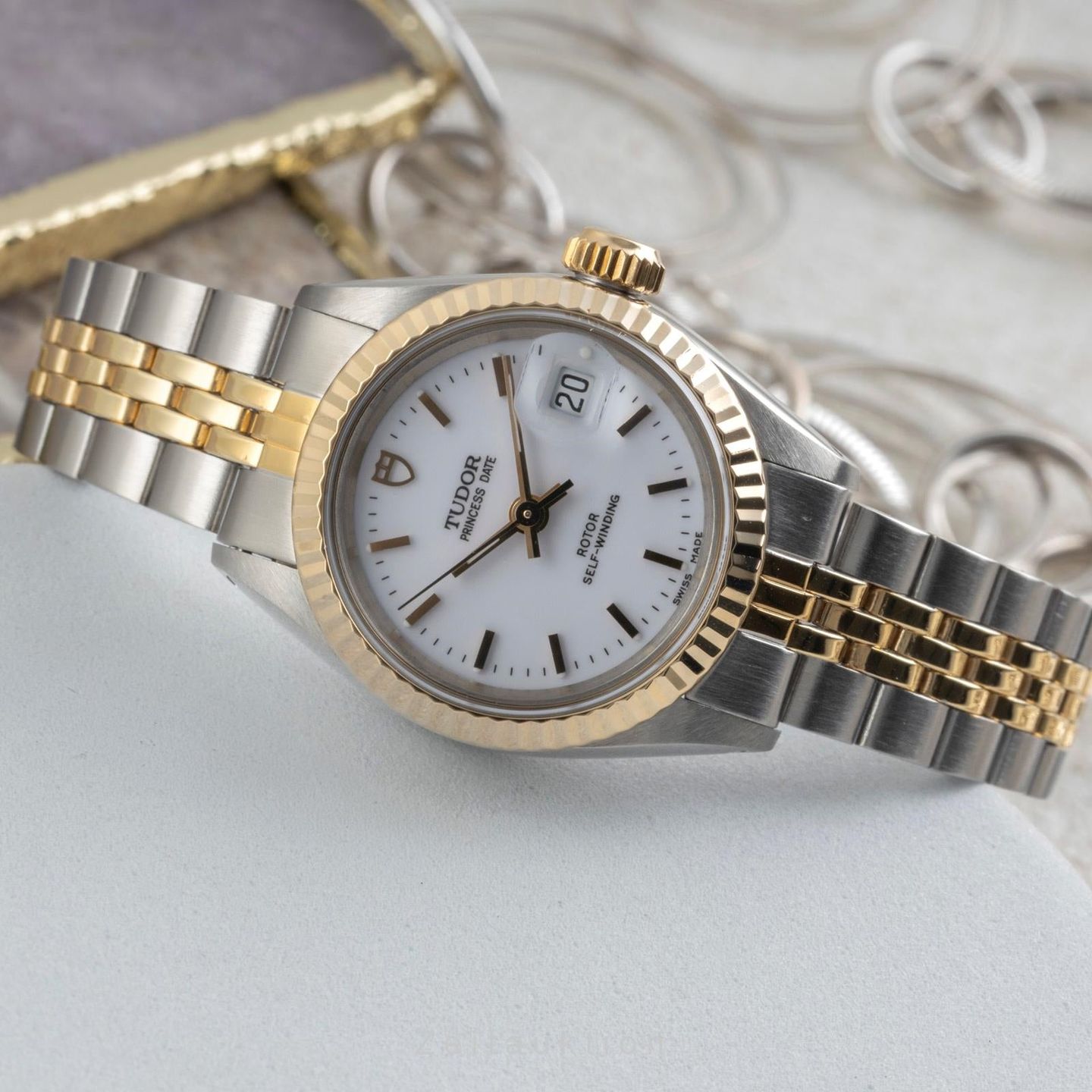Tudor Prince Date 92413 - (2/8)