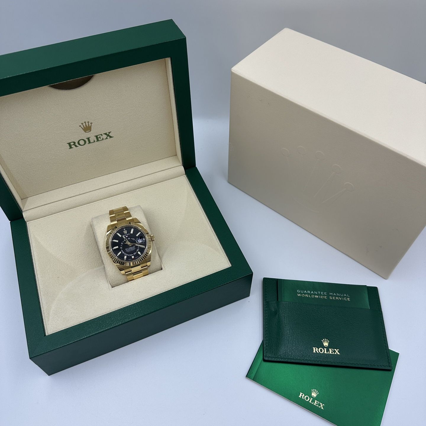 Rolex Sky-Dweller 326938 (Unknown (random serial)) - Black dial 42 mm Yellow Gold case (2/8)