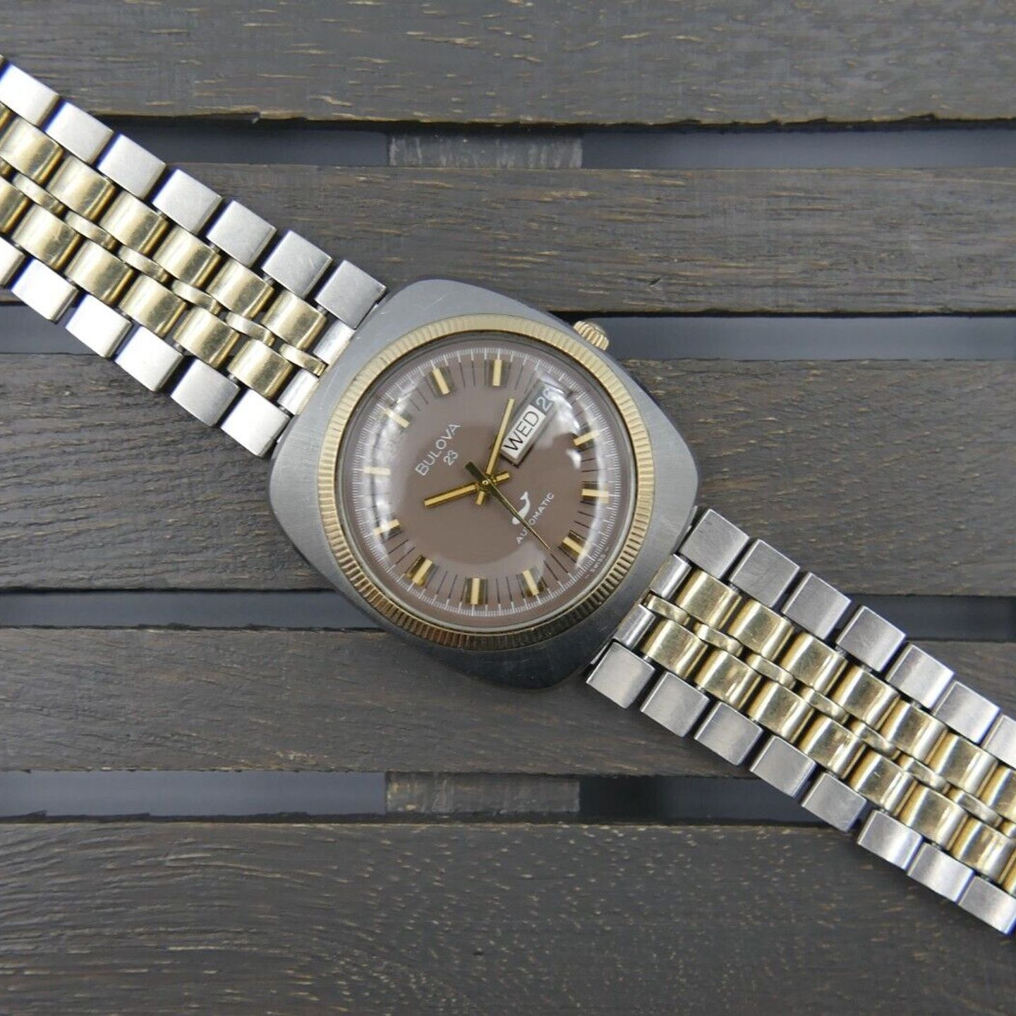 Bulova Vintage Unknown (Unknown (random serial)) - Brown dial Unknown Unknown case (8/16)