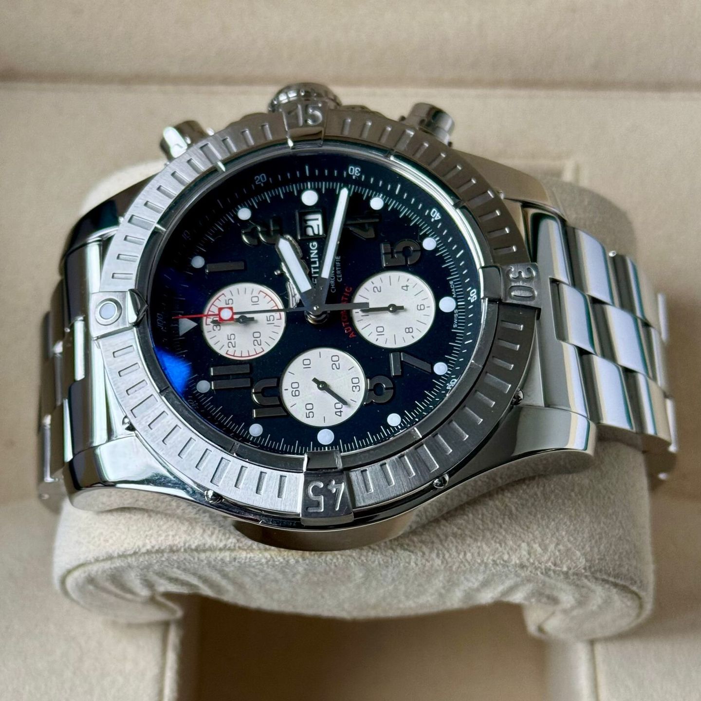 Breitling Super Avenger A13370 (2010) - 48mm Staal (5/7)