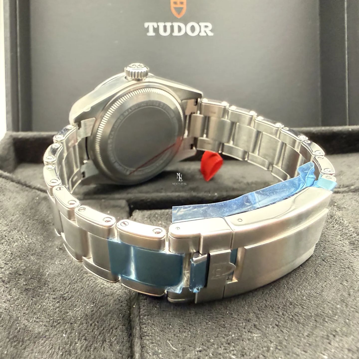Tudor Black Bay 79470 - (3/8)