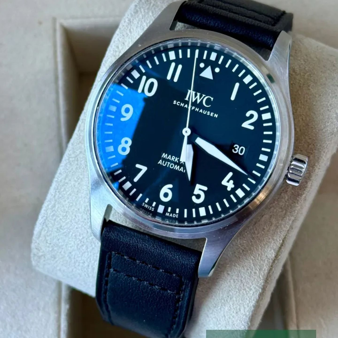 IWC Pilot Mark IW327009 (2019) - Zwart wijzerplaat 40mm Staal (3/7)