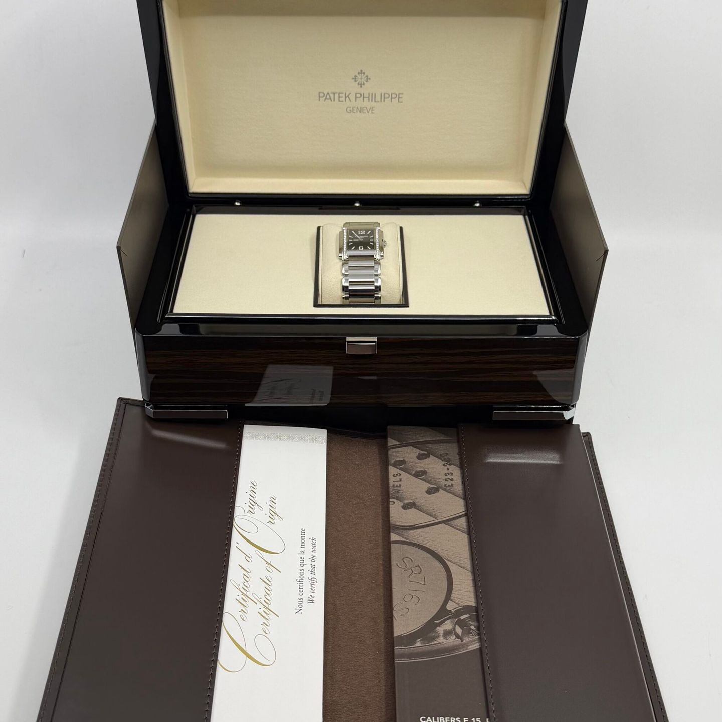 Patek Philippe Twenty~4 4910/1200A-011 - (3/8)
