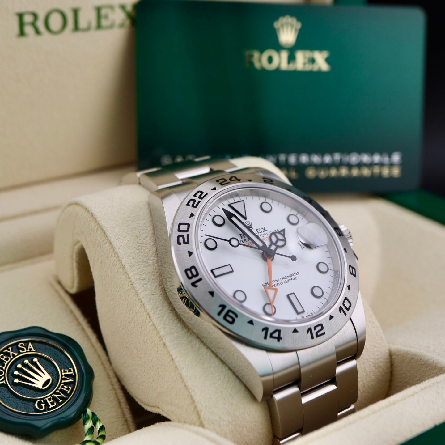 Rolex Explorer II 226570 (2023) - Wit wijzerplaat 42mm Staal (1/7)