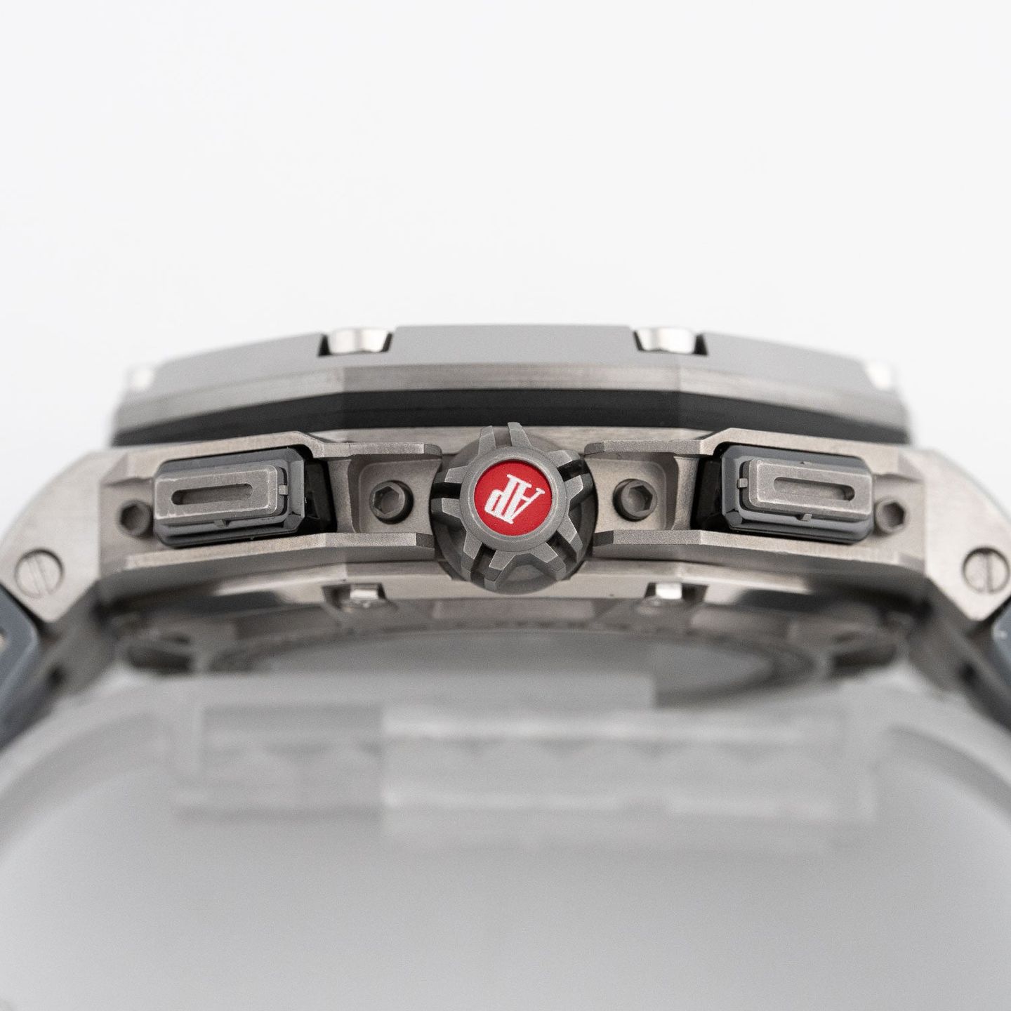Audemars Piguet Royal Oak Offshore Chronograph 26568IM.OO.A004CA.01 (Michael Schumacher) (2012) - Grijs wijzerplaat 44mm Titanium (5/8)