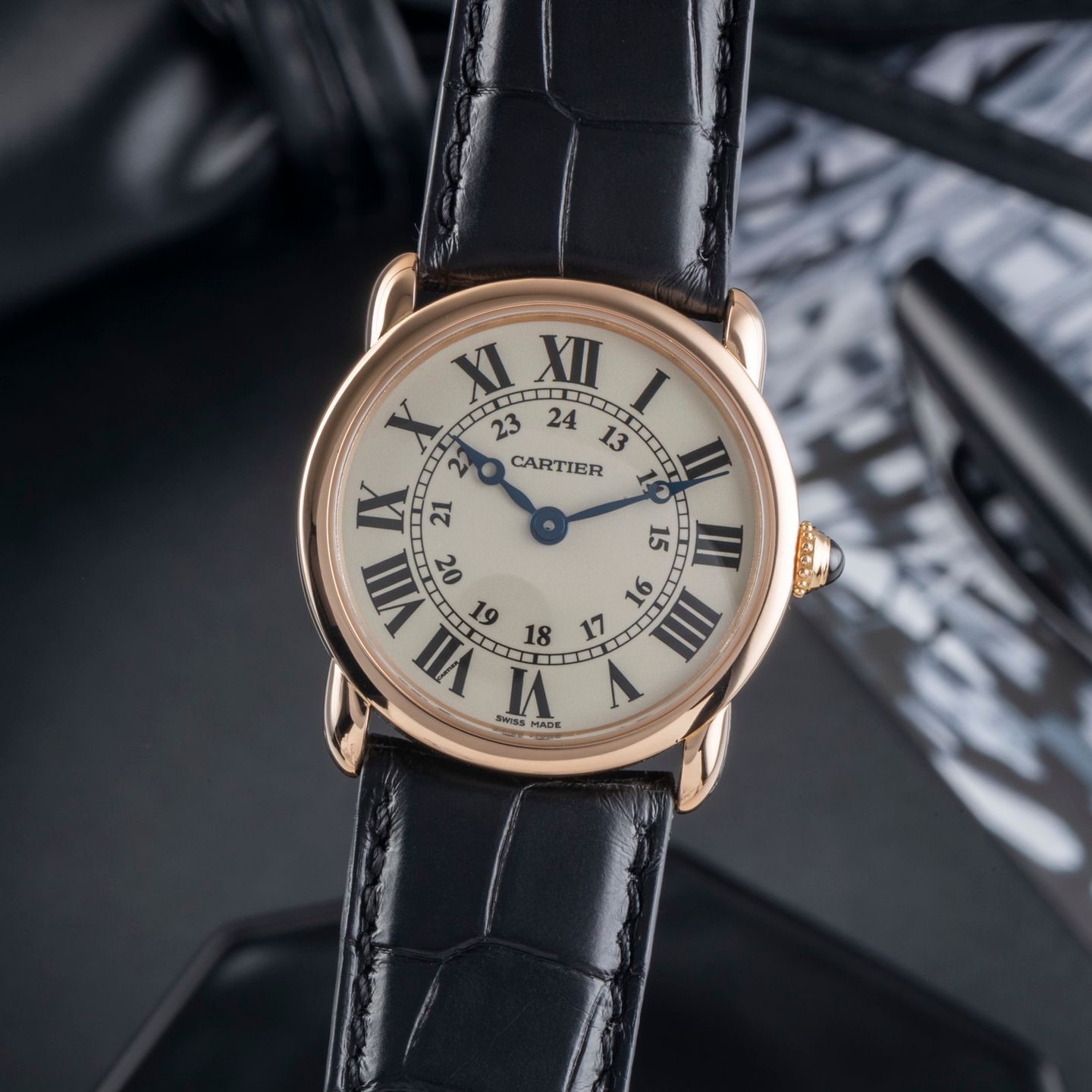 Cartier Ronde Louis Cartier W6800151 (2014) - Zilver wijzerplaat 29mm Roségoud (3/8)