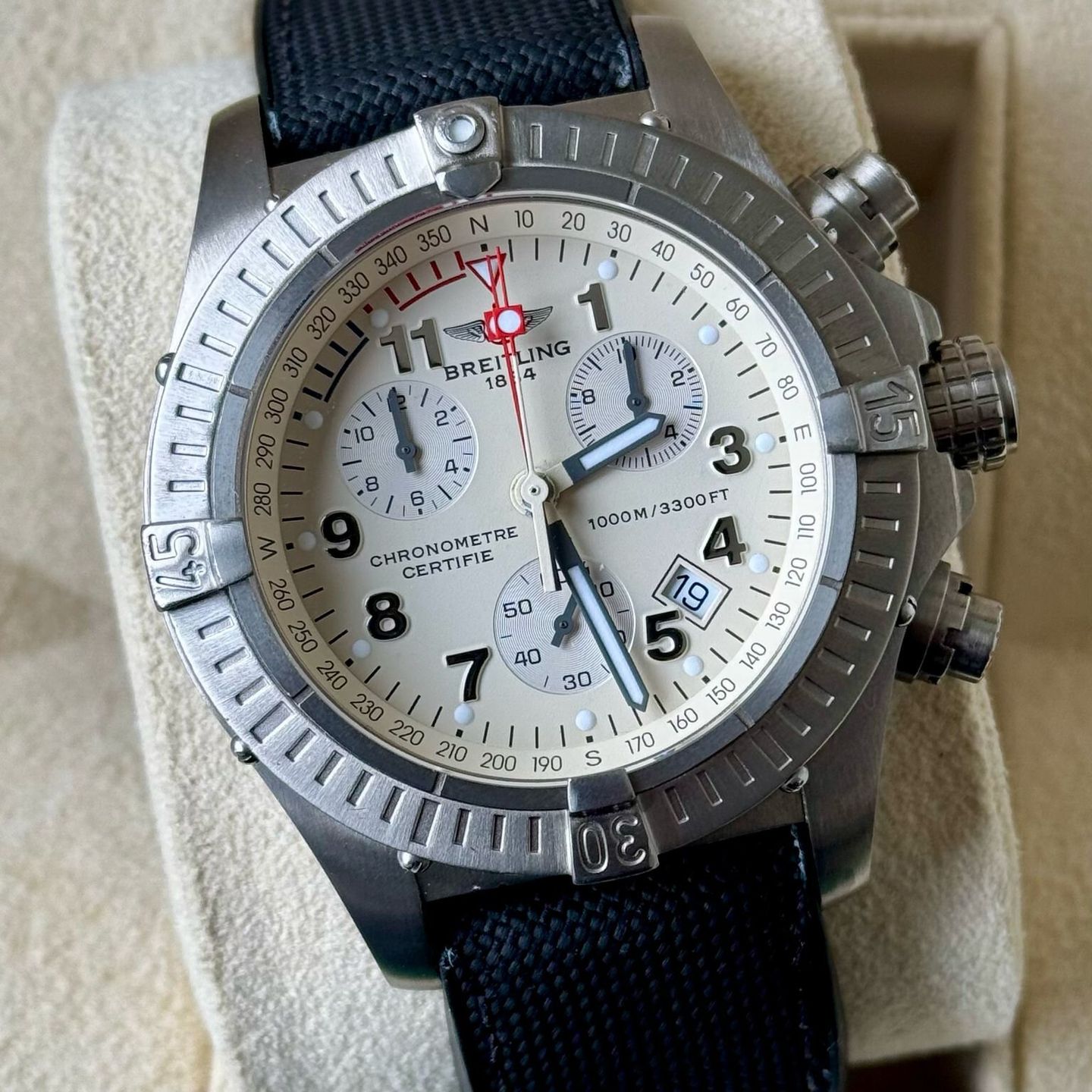 Breitling Avenger E73360 - (1/7)