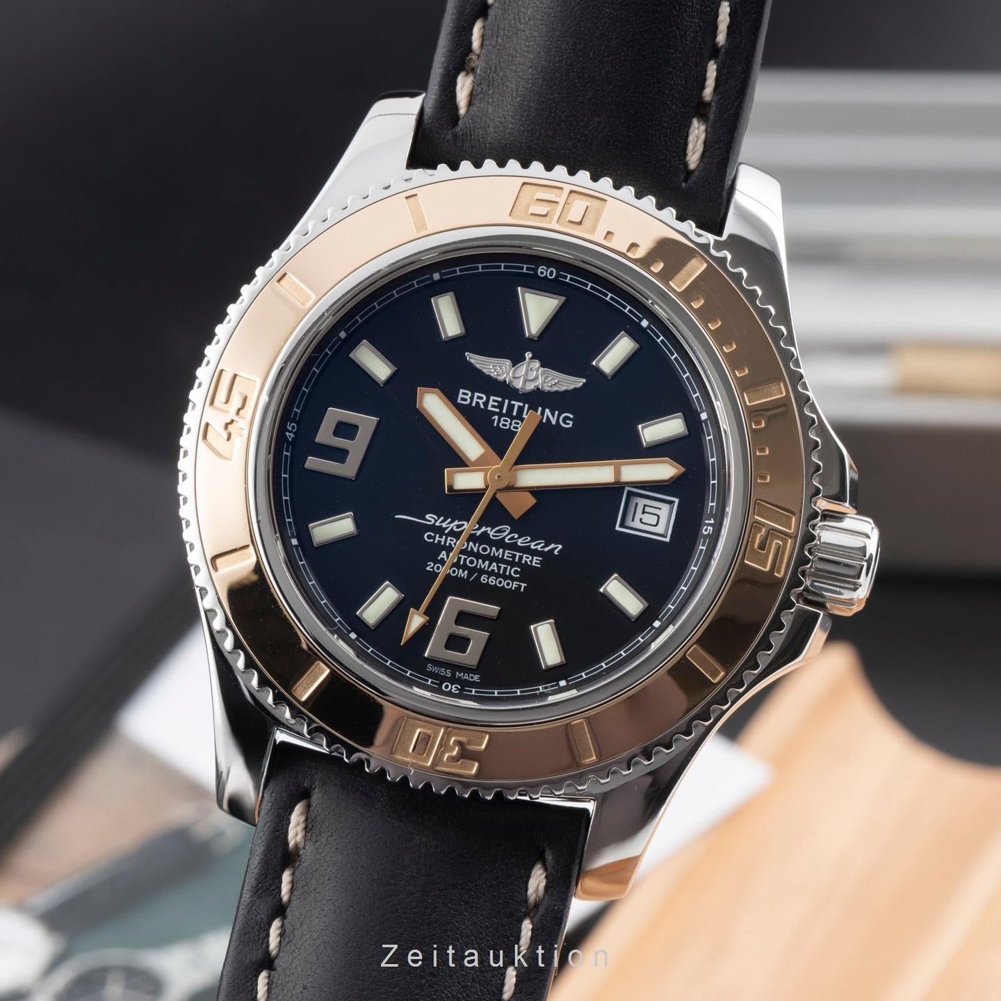 Breitling Superocean 44 C1739112/BA77 (Onbekend (willekeurig serienummer)) - Zwart wijzerplaat 44mm Goud/Staal (1/8)