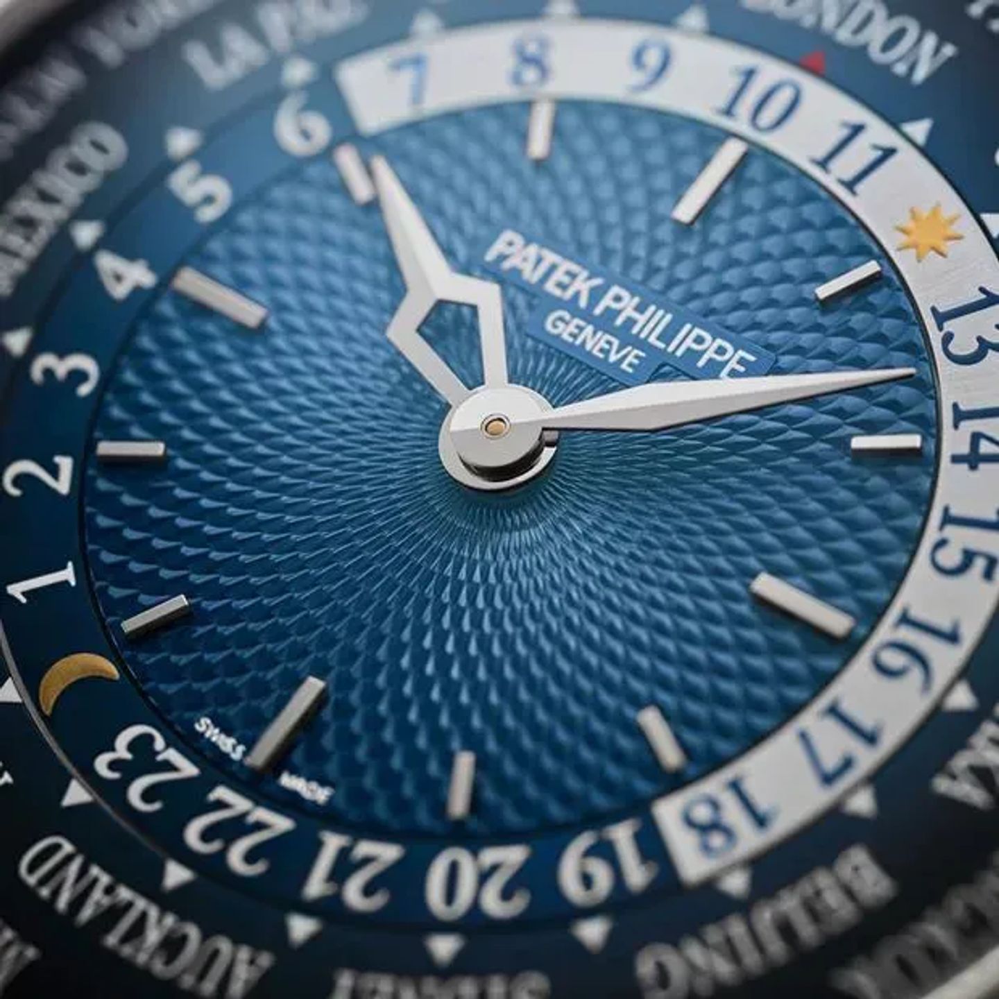 Patek Philippe World Time 5230P-001 - (3/6)