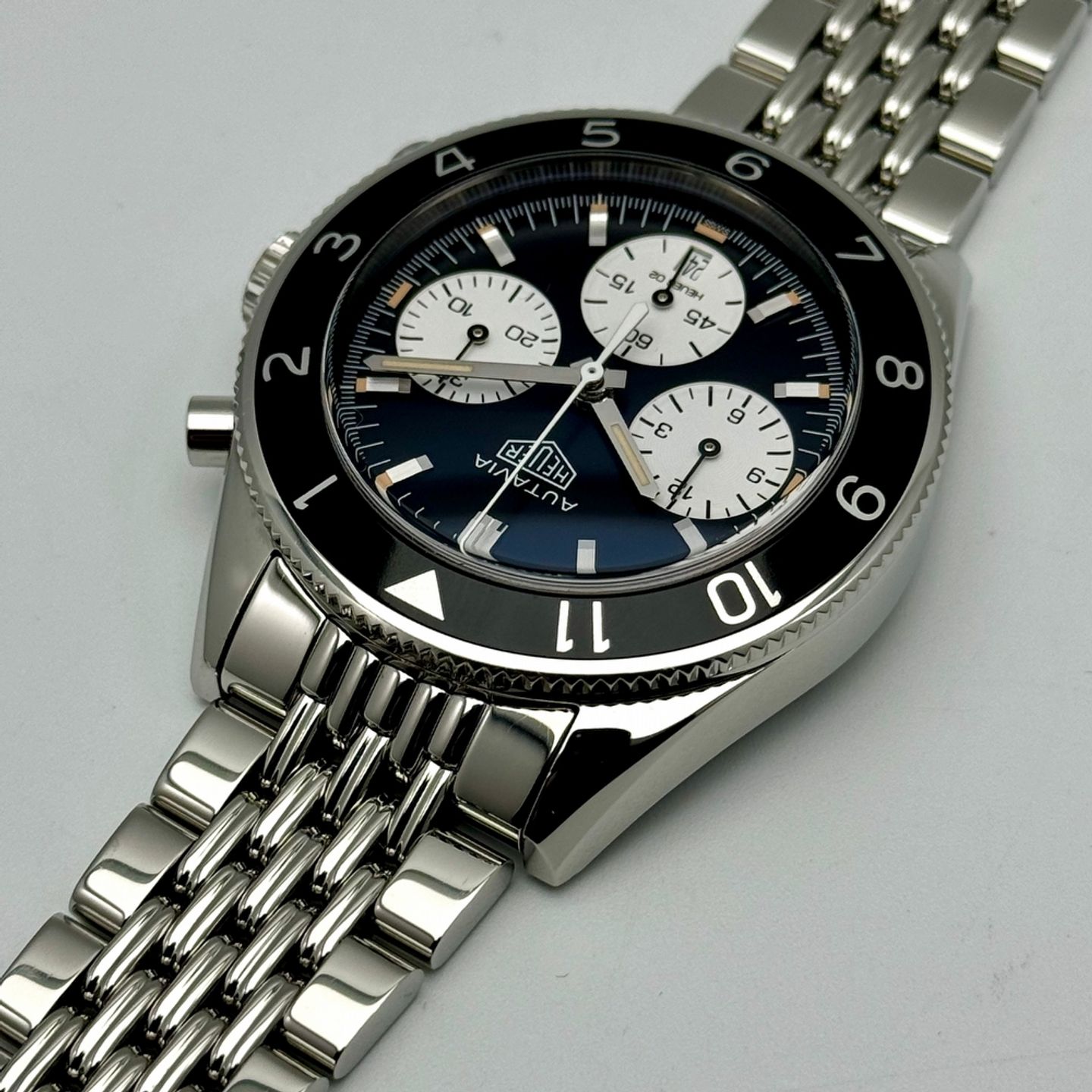 TAG Heuer Autavia CBE2110.BA0687 (2020) - Black dial 42 mm Steel case (7/10)