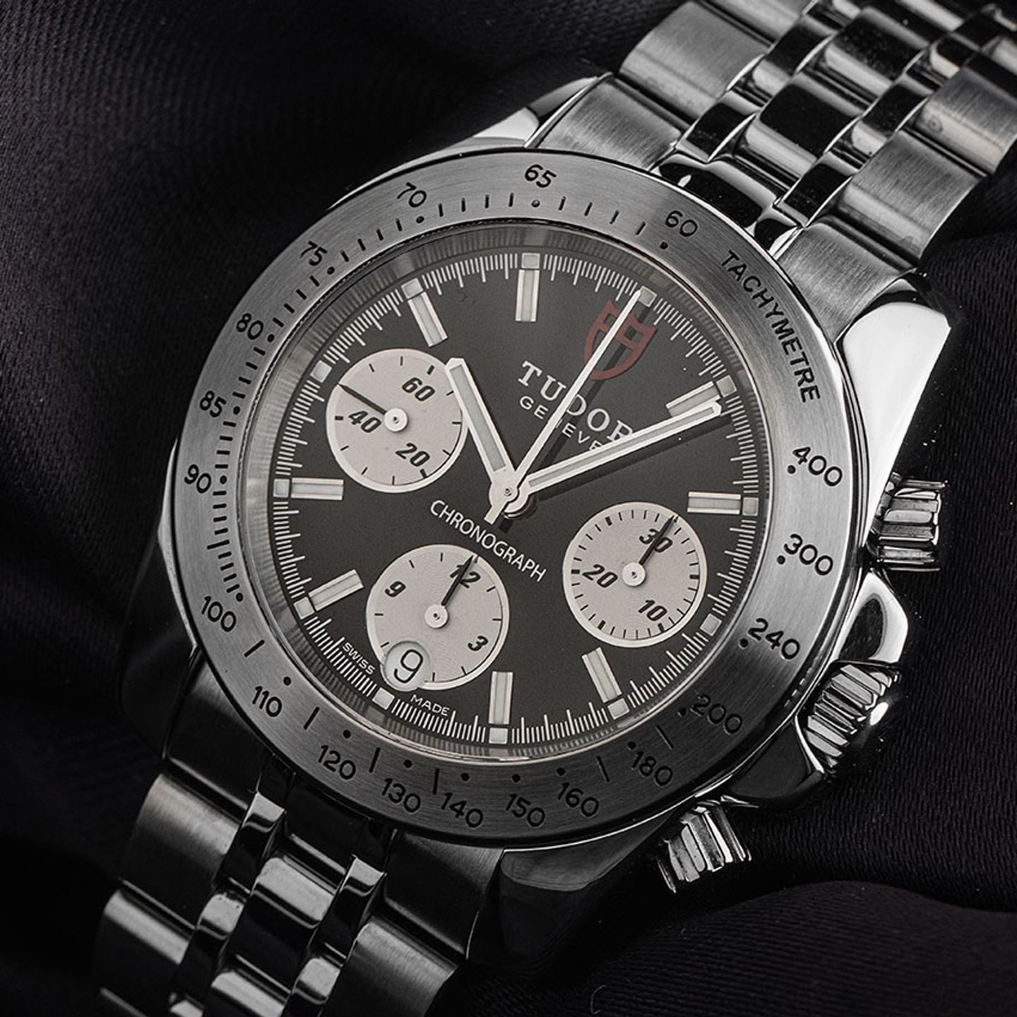 Tudor Sport Chronograph 20300 - (3/8)