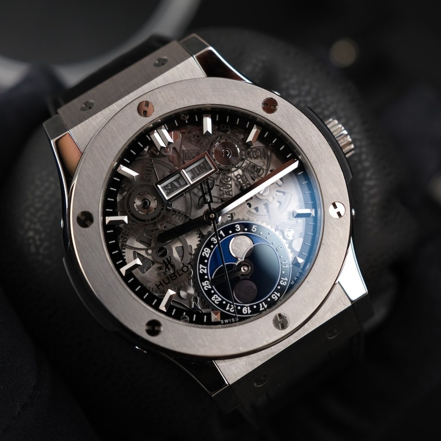 Hublot Classic Fusion Aerofusion 547.NX.0170.LR (2023) - Transparent dial 42 mm Titanium case (1/8)